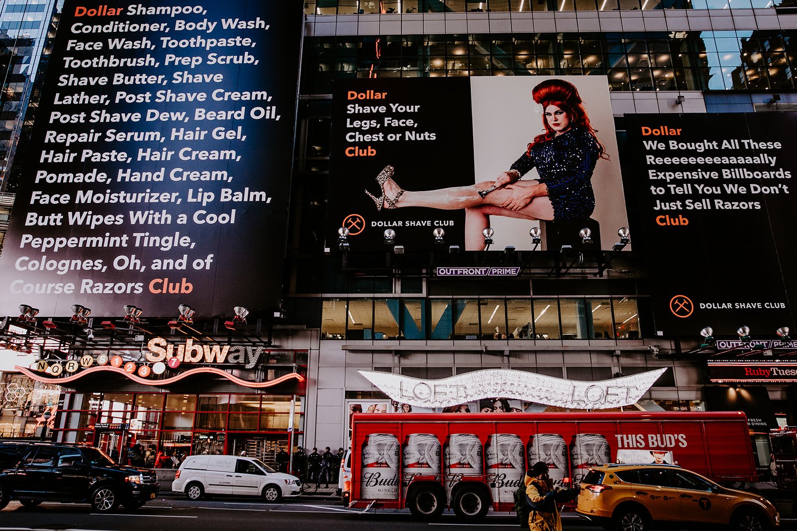 DollarShaveClub_TimesSquareBillboard-20190103029.jpg