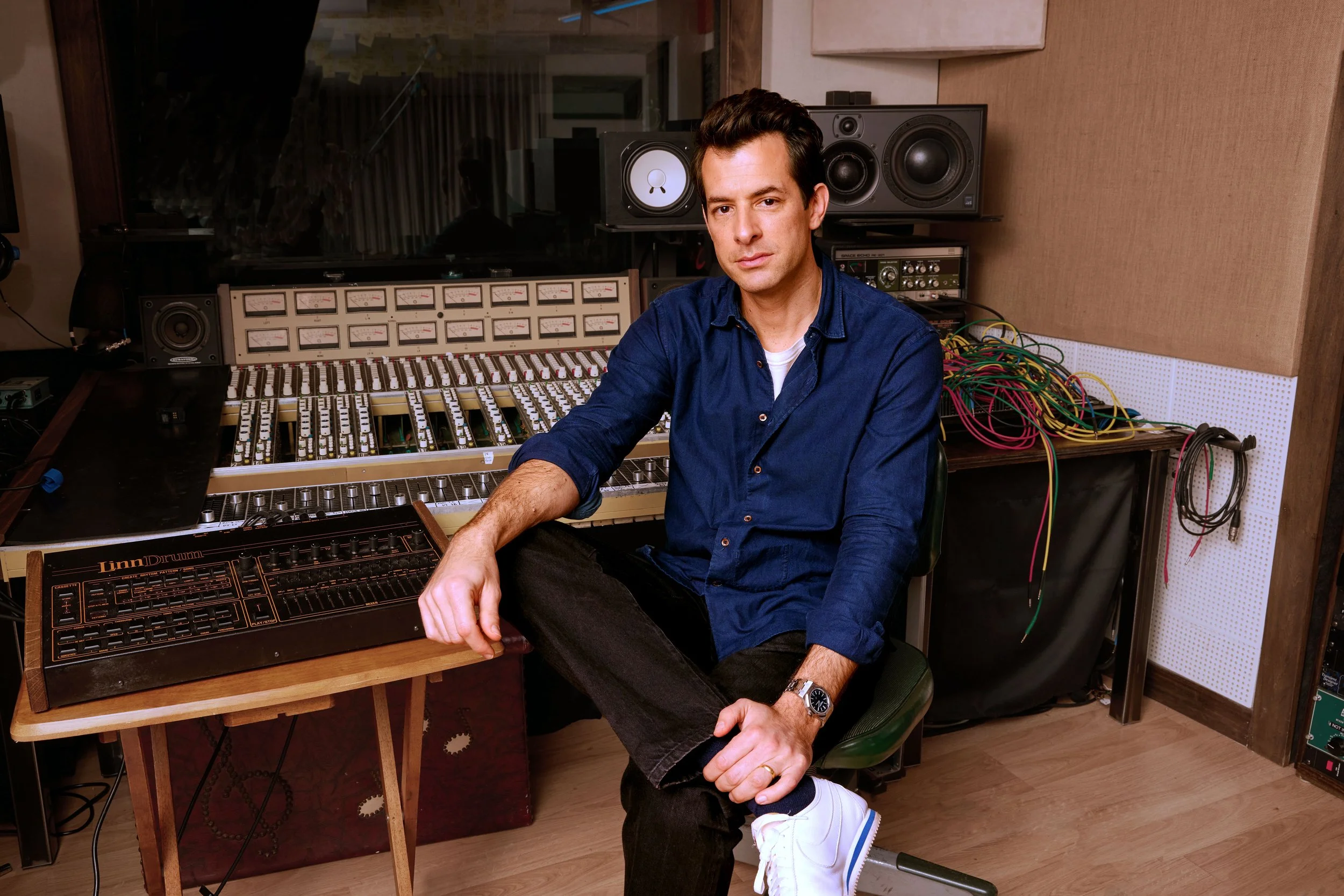 BBC_Maestro_MarkRonson_21April2022__T9A5939_LG_retouched_web.jpg