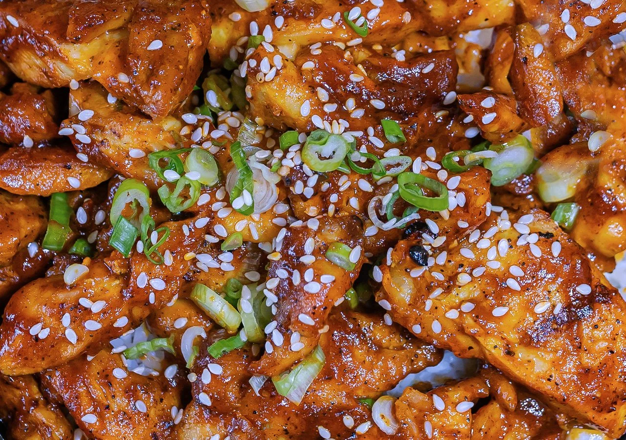 Image of bbq chicken in full tray for catering menu.