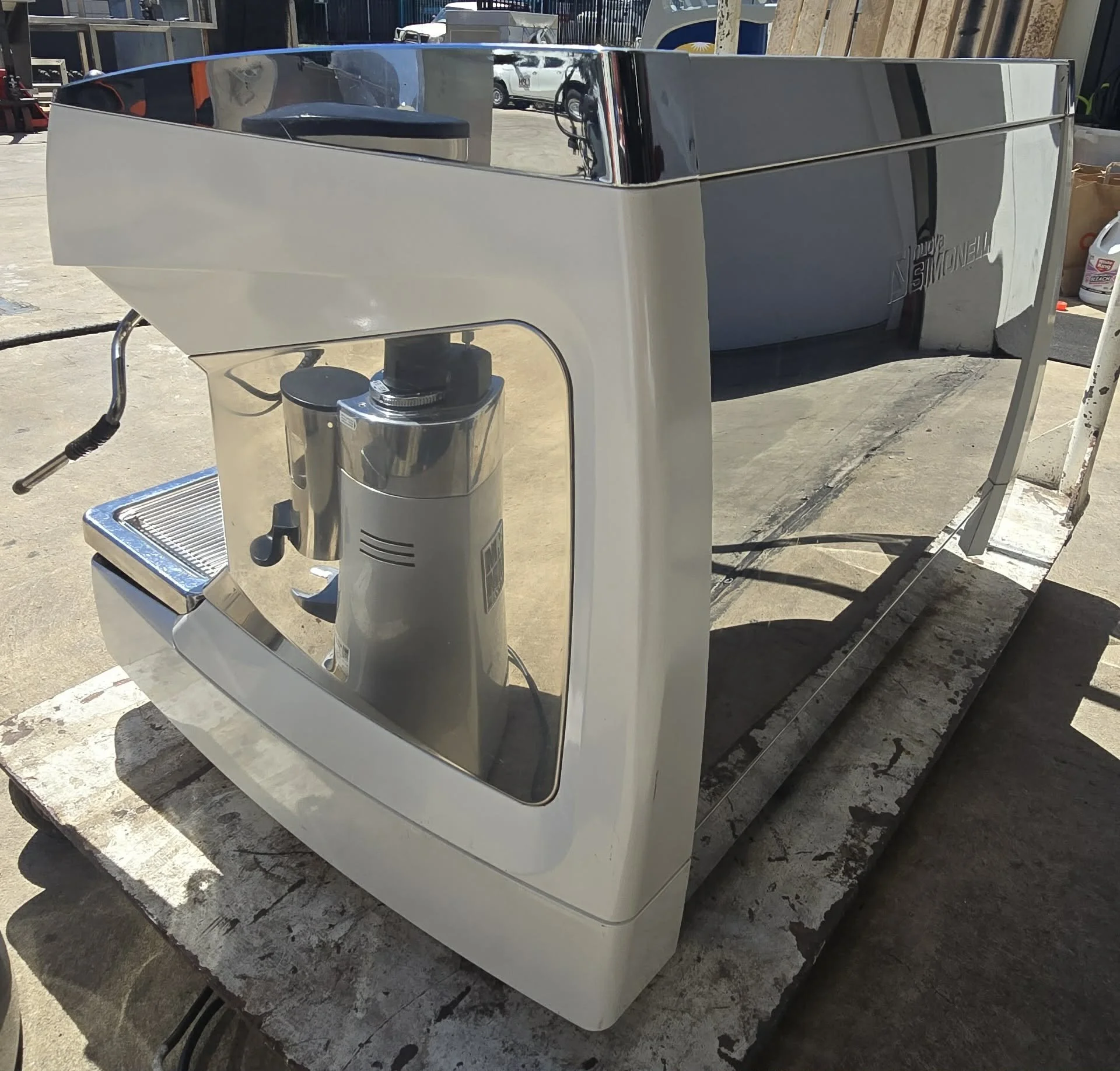 5e2e67d4-8a49-41ae-bead-aadb0d1ffdaf.jfif