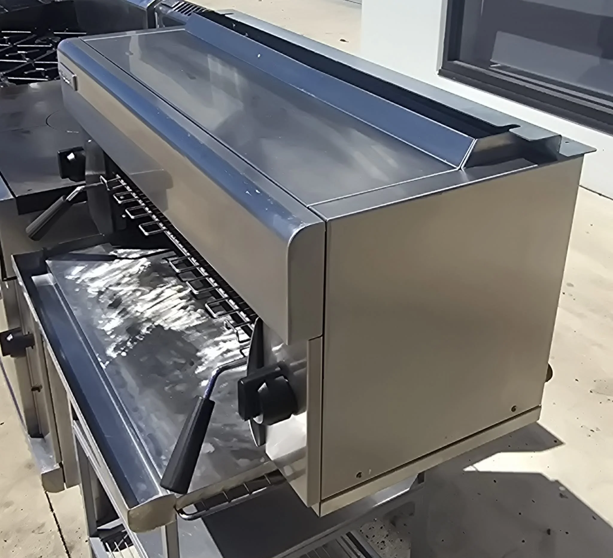 Waldorf Salamander Grill