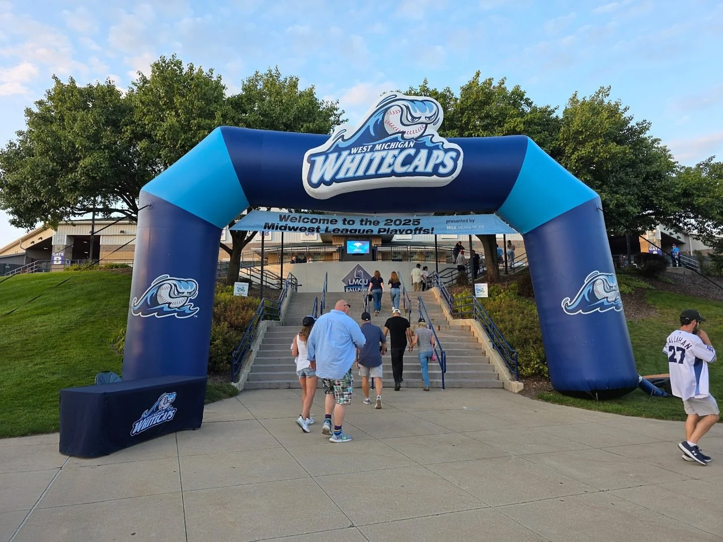 🌊 TITLE WAVE INCOMINGGGG @whitecaps