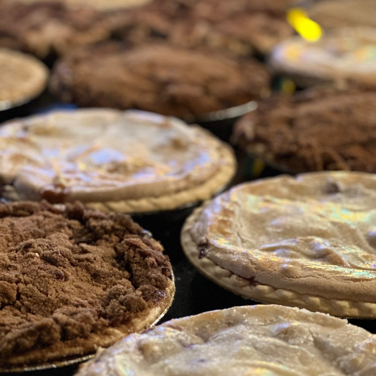 🎉 Fri-nally!

Start your weekend off right!  We&rsquo;re open today from 11am&ndash;9pm and serving up all your favorites. See you soon!
.
.
.
#bigtastetinytown #roundtoptx #royersroundtopcafe