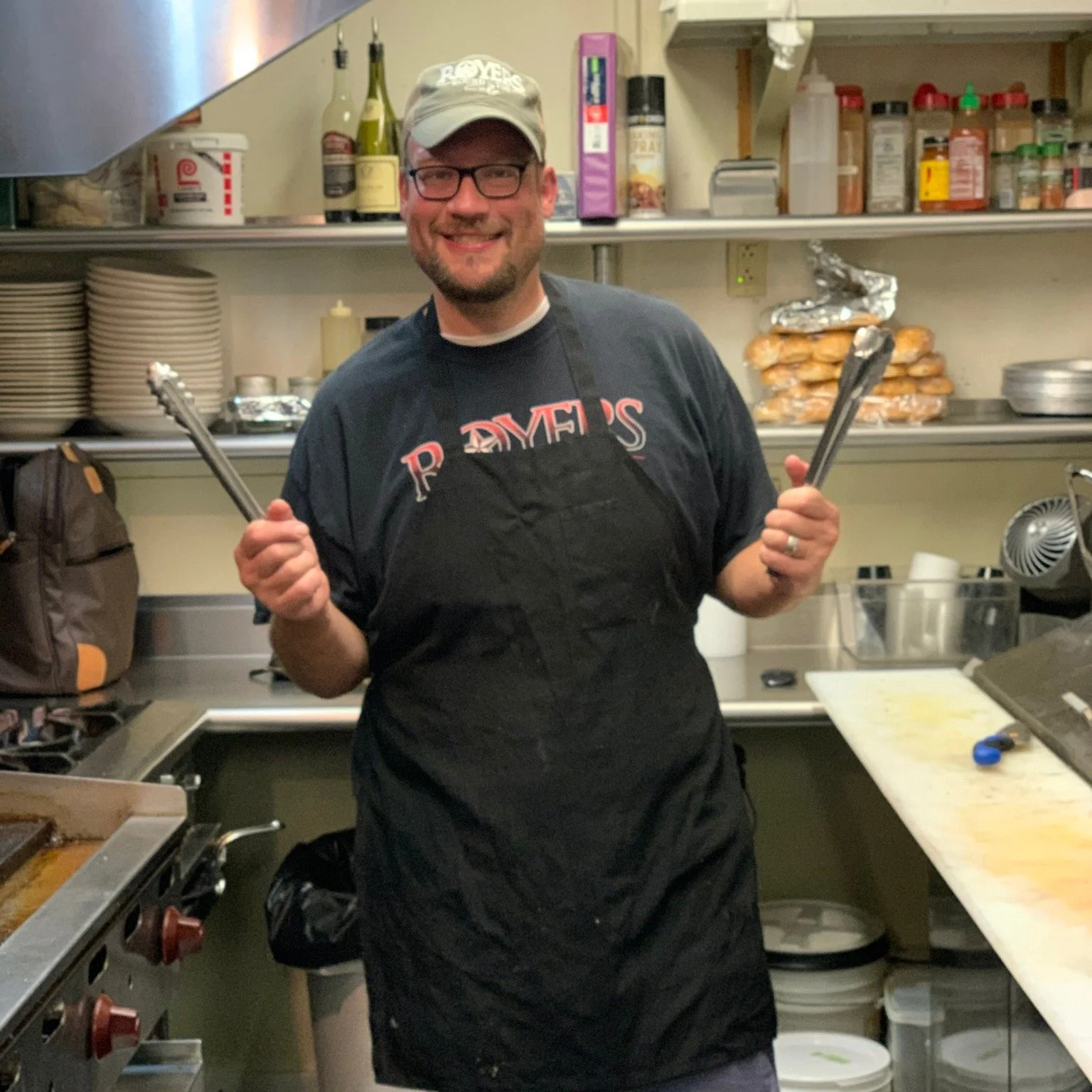 ✨Round Top is hopping with the Show in full swing! ✨

🍴 Lunch: 11am&ndash;2pm, first come, first served
🥂 Dinner: Reservations at 5, 6:30 &amp; 8pm

📞 Call 979-249-3611 to save your spot and take a break from shopping!
.
.
.
#roundtopantiqueshow #