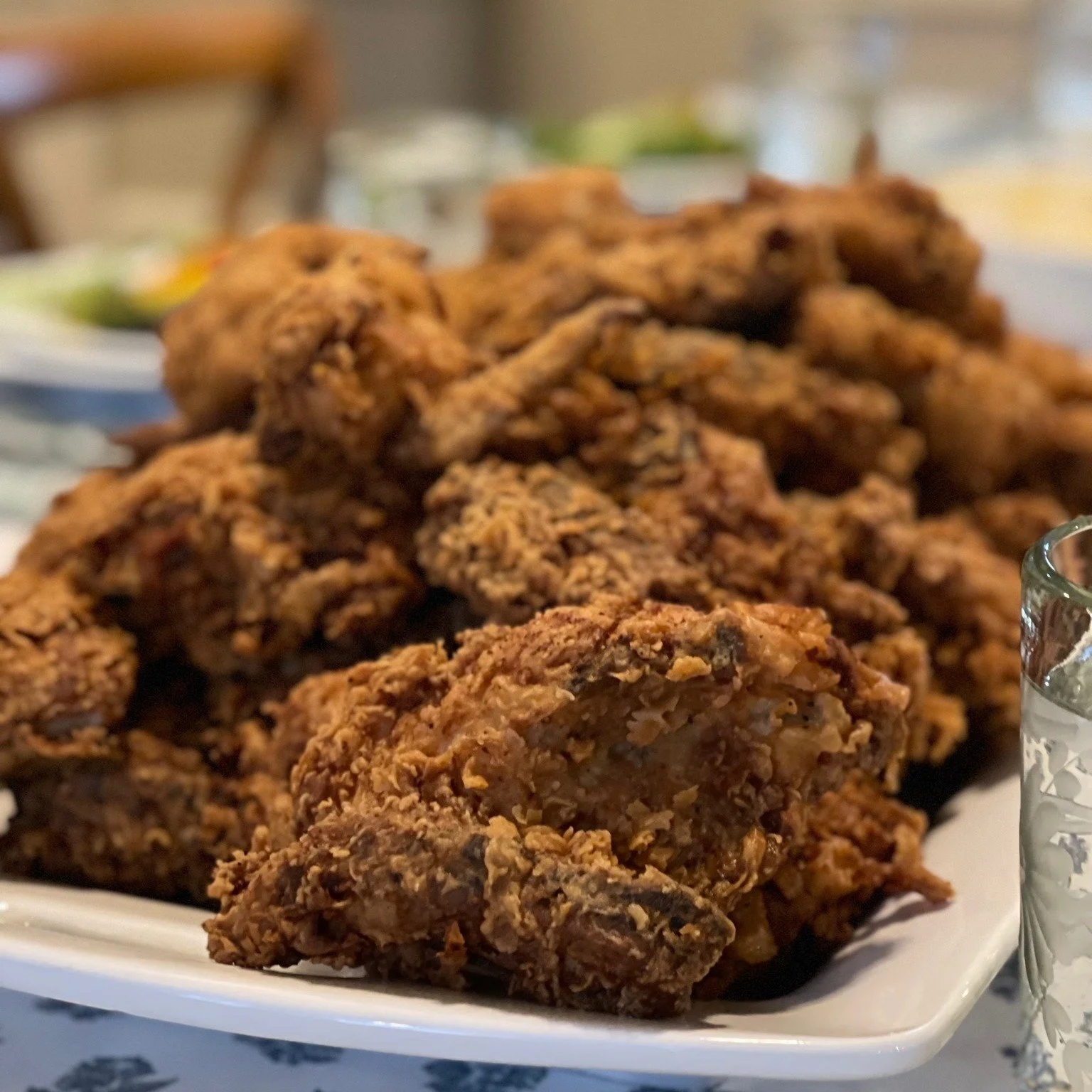 🍗 Fried Chicken Sunday!

Served from 11am&ndash;2pm or until we sell out! Come hungry!

❌ Closed tonight for our SOLD OUT Caymus Wine Dinner.
.
.
.
#royersroundtopcafe #roundtoptx #roundtopantiqueshow