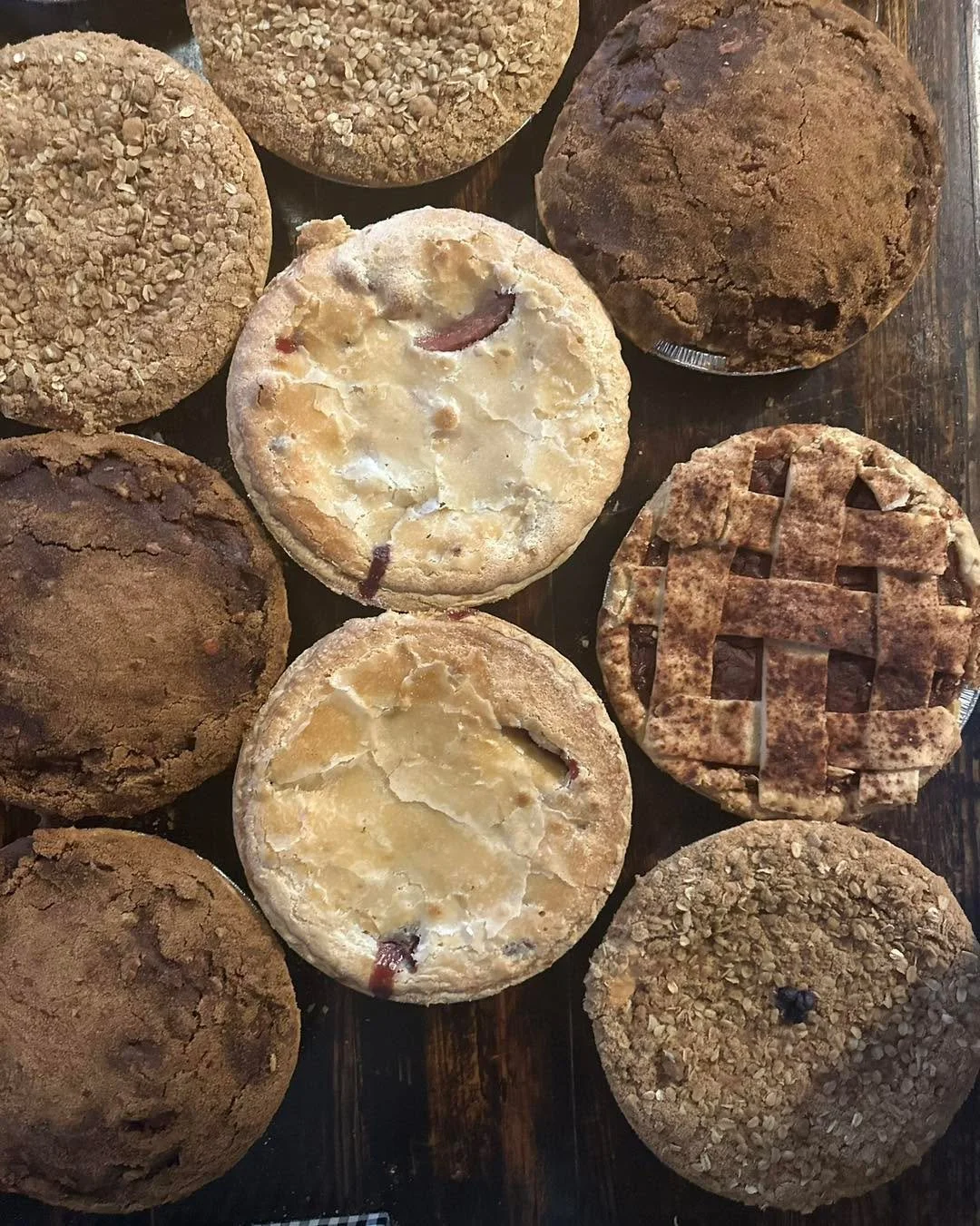 🌷🐰 Make plans to dine with us this Easter weekend!

We&rsquo;re open for lunch from 11am&ndash;3pm and dinner from 5pm&ndash;9pm, ready to serve up all your favorites.

We&rsquo;ll be closed on Easter Sunday, so be sure to come see us before then a