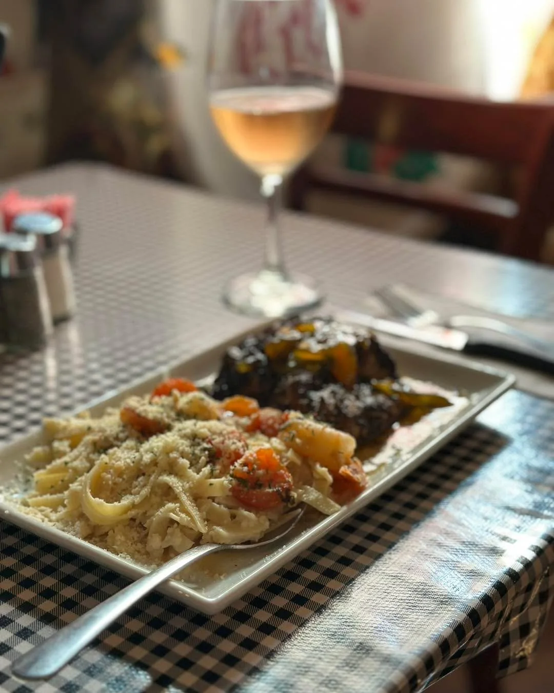 🍽️ Dinner plans?

Join us tonight from 5 PM&ndash;9 PM for great food, friendly faces, and a relaxing evening out.

📞 Call 979-249-3611 for priority seating and let us save you a spot!
.
.
.
#bigtastetinytown #royersroundtopcafe #roundtoptx