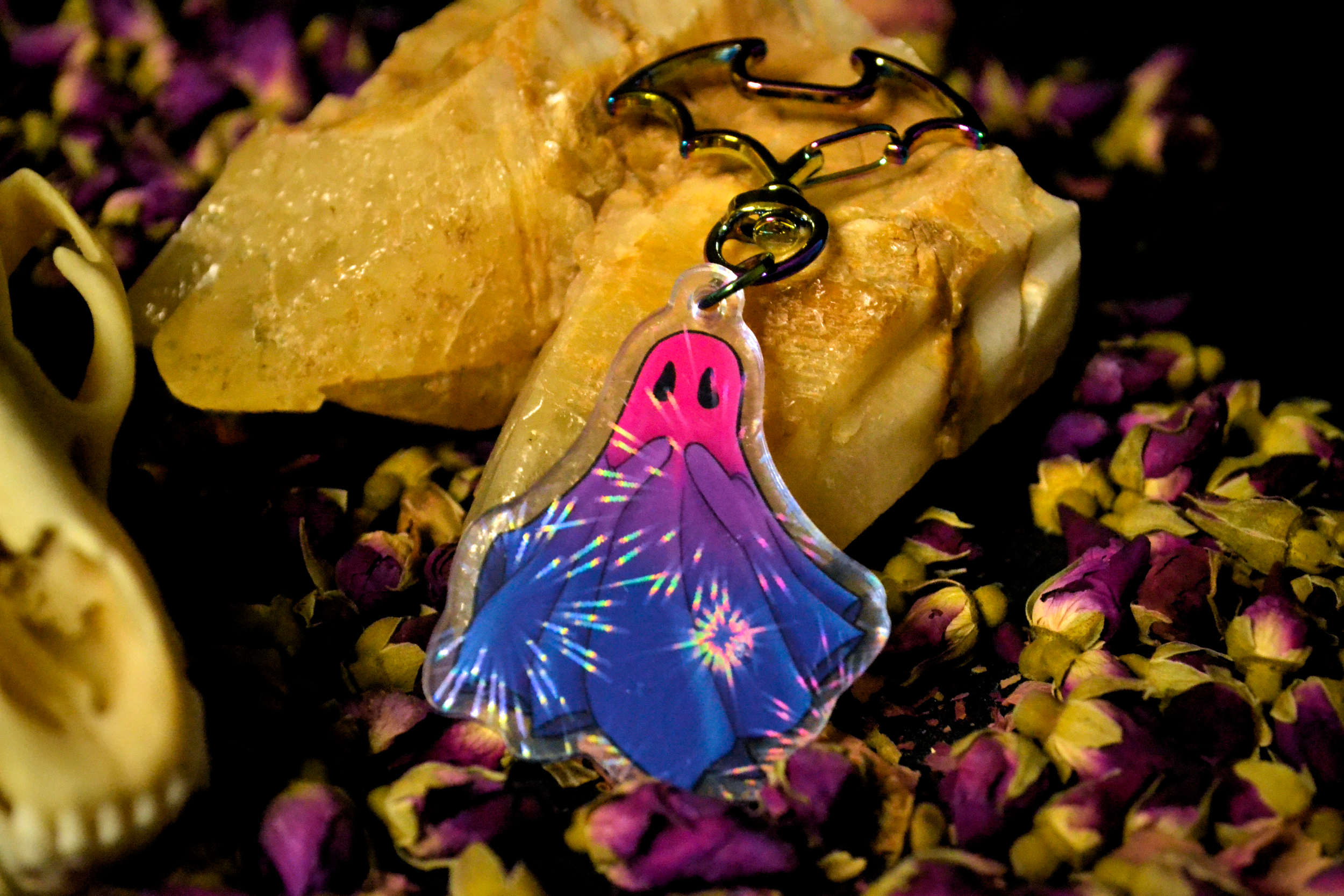 bi ghost keychain edited.png