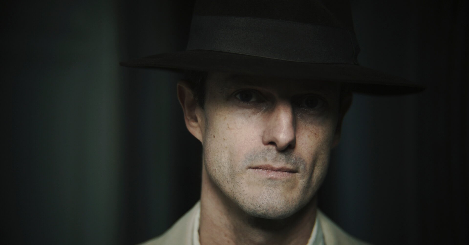 Cinematographer Robert Gamperl Film Noir Lighting Spiral Staircase 14.jpg
