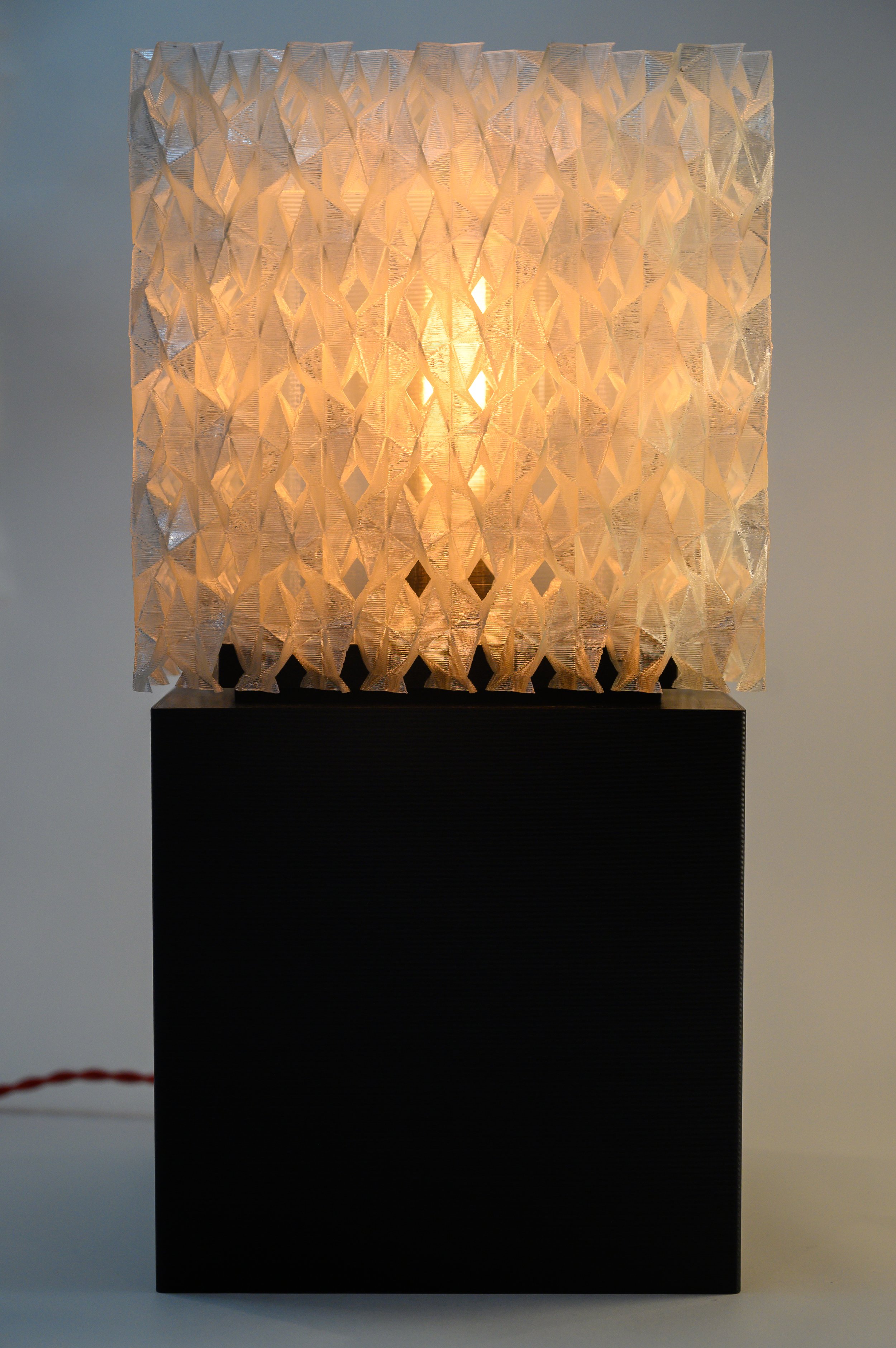 undefined_objects_gyroid_lamp_black_S14G.B11B-2.jpg