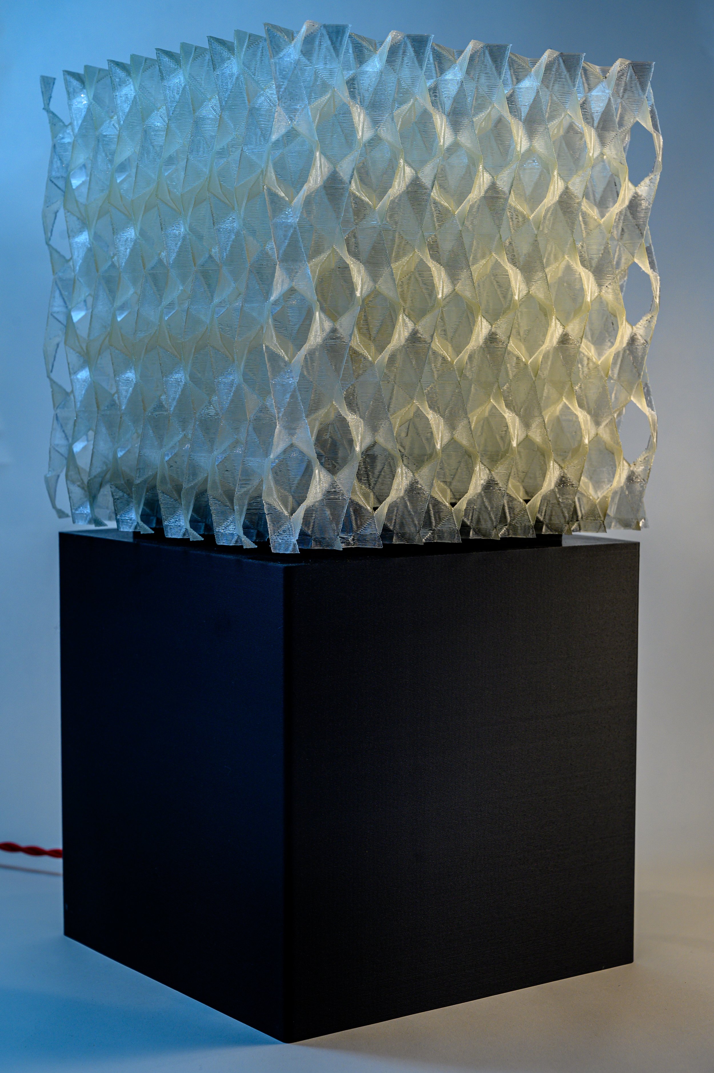 undefined_objects_gyroid_lamp_black_S14G.B11B-4.jpg