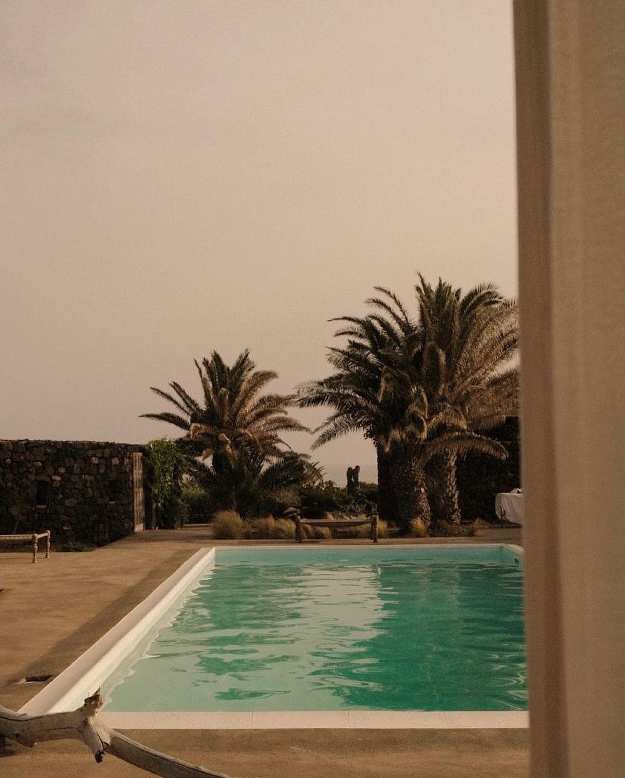 Did you know @weare_wakingdreams are going back to the magical island of Pantelleria and staying at the stunning @parcodeisesi June 5-11 🌞

This island just off Sicily shares a climate much like its North-African neighbours with fumaroles, a sea wit