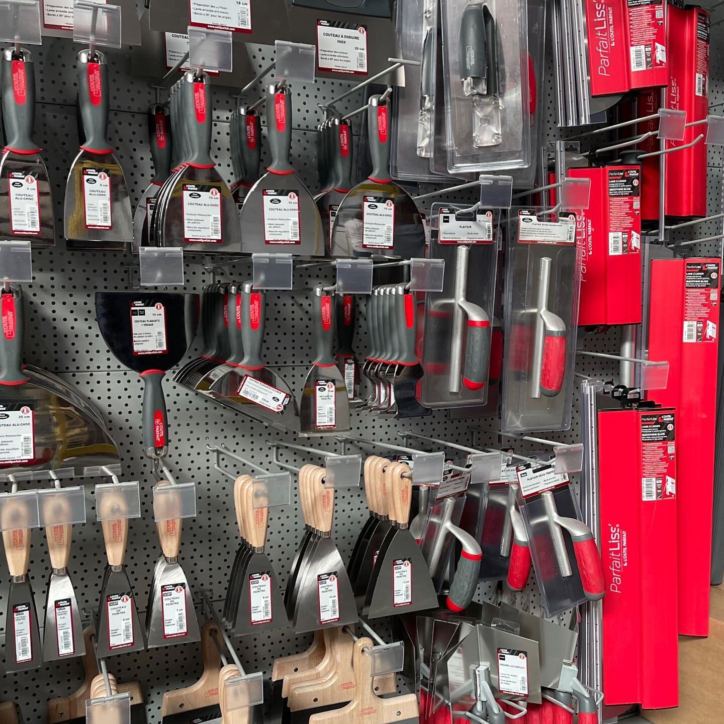 Modernt sortiment
Vi utvecklar st&auml;ndigt sortimentet f&ouml;r att hitta moderna verktyg som &auml;r ergonomiska att arbeta med och sparar tid.
.
.
.

#kingsoftools #loutilparfait #parfaitliss #anzamaleriverktyg #scandipaint #spackelremsa #Proffsm