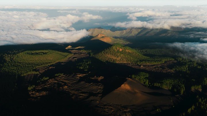 X DJI MAVIC 4 PRO X

Here are some of my favorite scenes from my film production for the launch campaign of the new @djiglobal Mavic 4 Pro !

Which one is your favorite ?!

Oh, and would you be interested in seeing some Behind The Scenes of how we ac