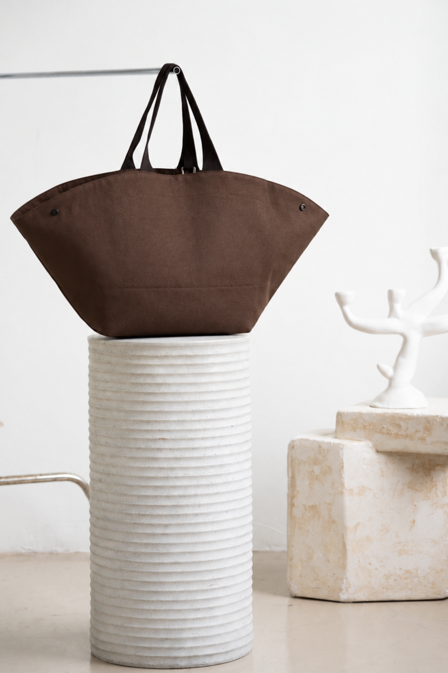 Crisp+Brown+Tote+Still+Life.png