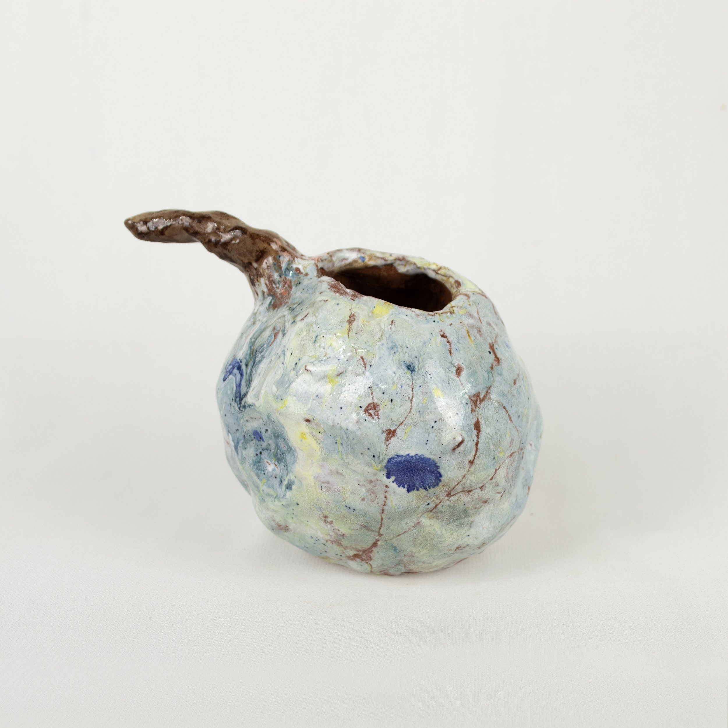 Sprout, 2025. Glazed earthenware — 9.5 x 12 x 7.5 cm