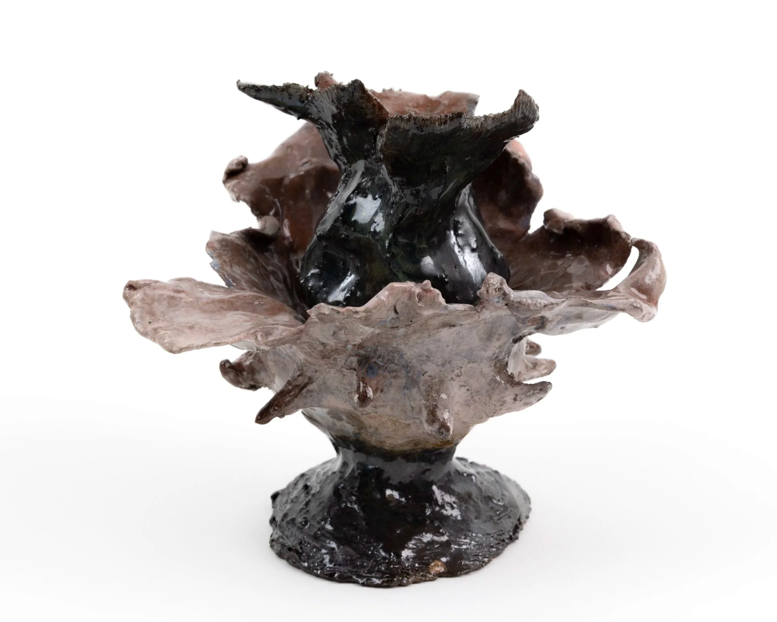 Purpurell, 2026. Glazed eathenware — 14.5 x 14 x 13 cm