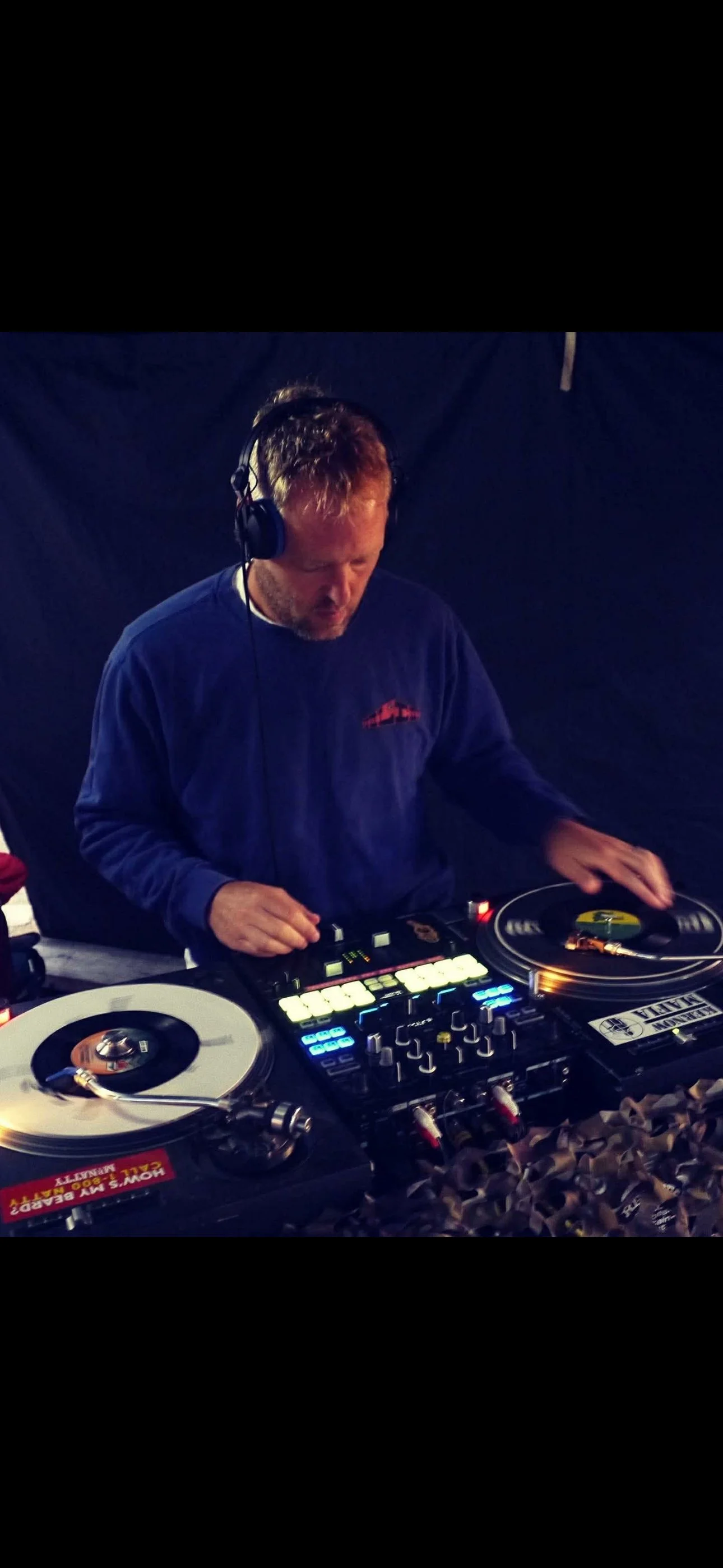 Live music by Analog Adventures in our Secret Garden