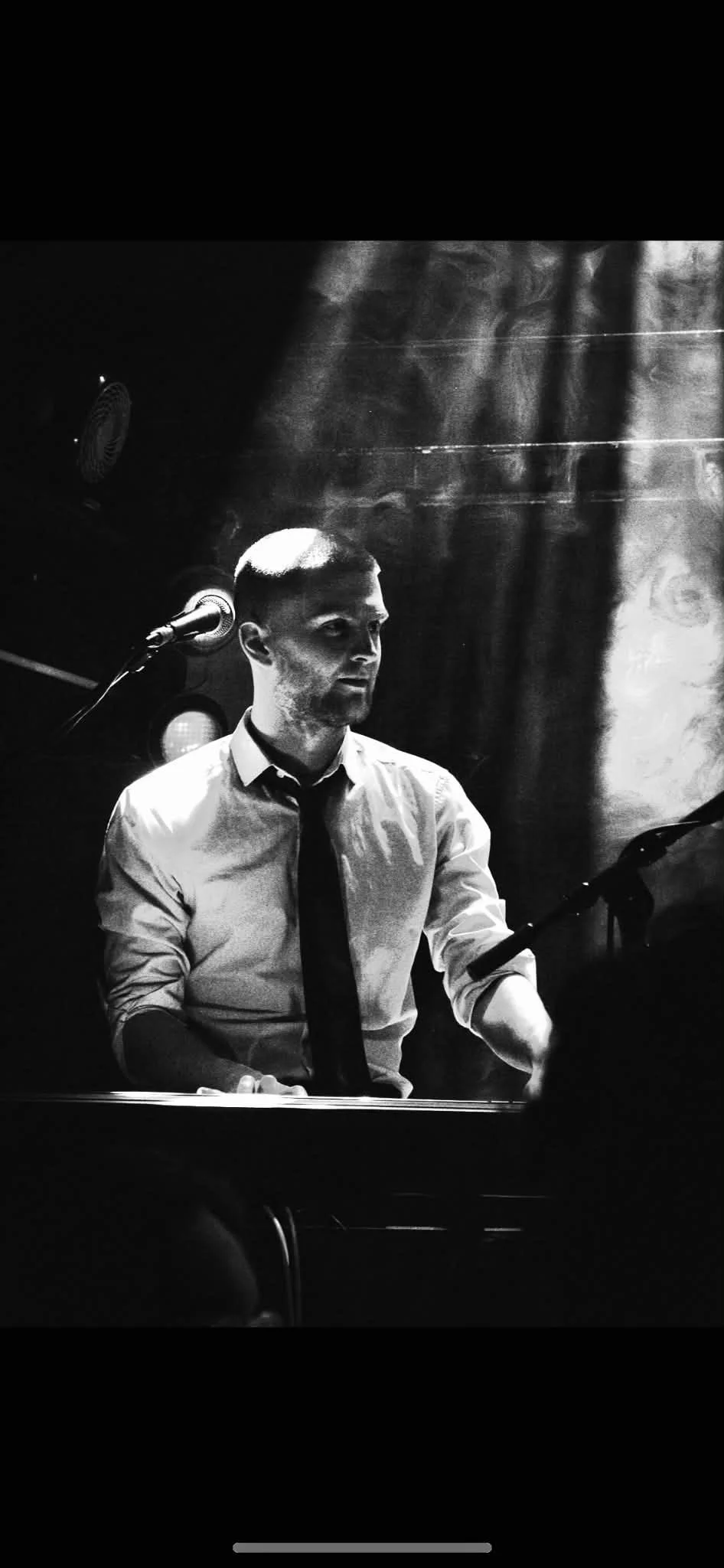 Enjoy live music by Louis McCausland feat. Alfie Bolitho in our Garden