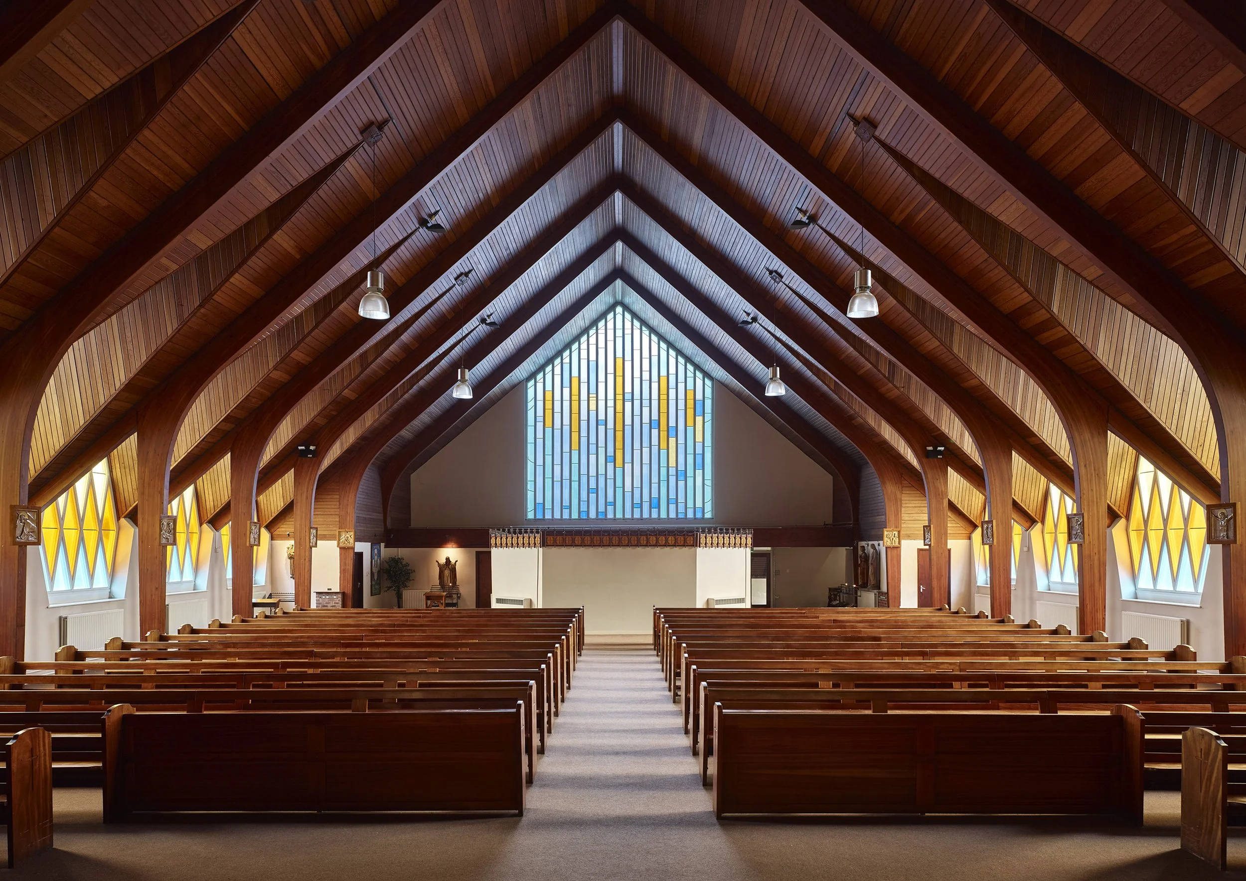 St Joseph the Worker, Liverpool Interior.jpg