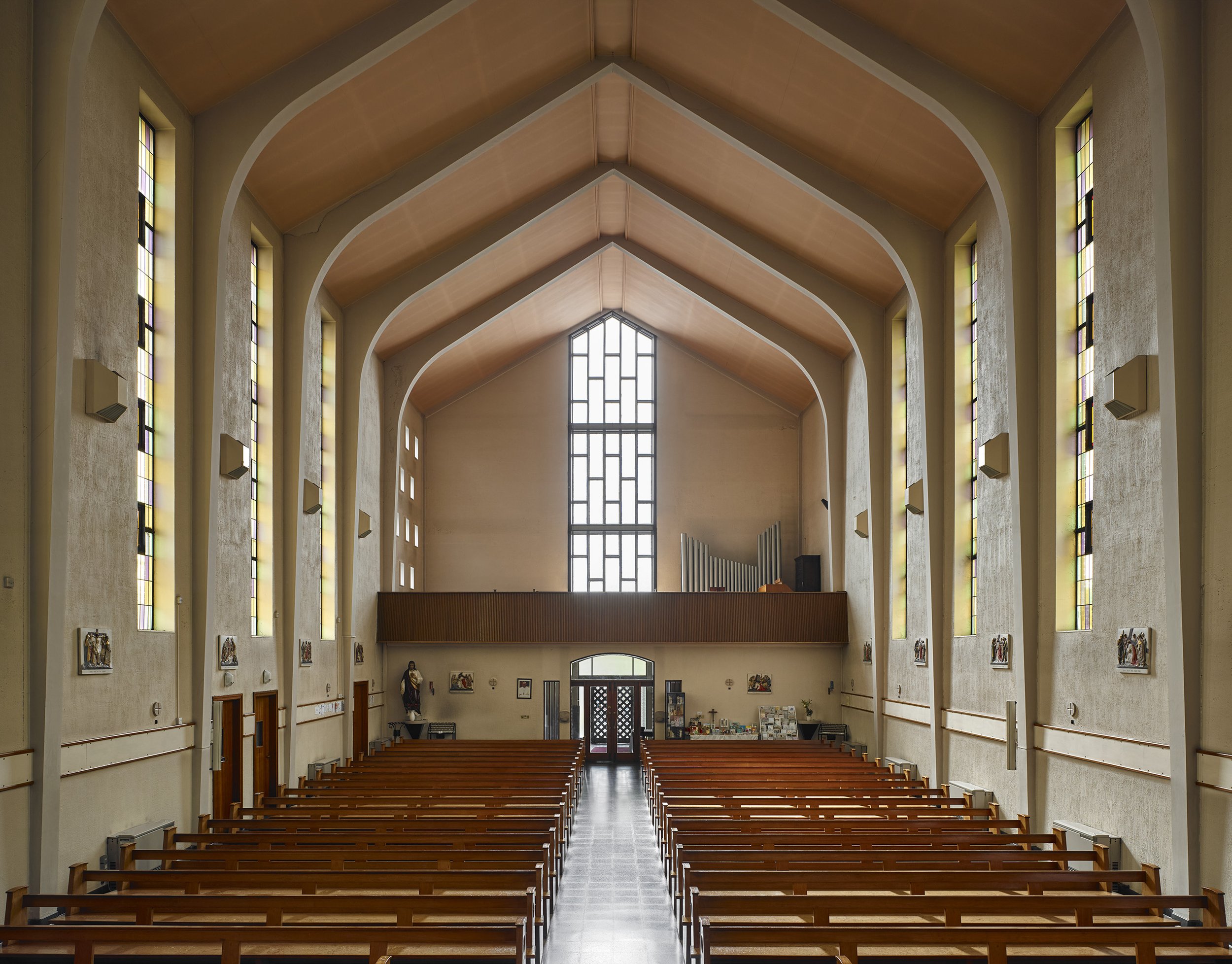 St Annes, Manchester Interior.jpg