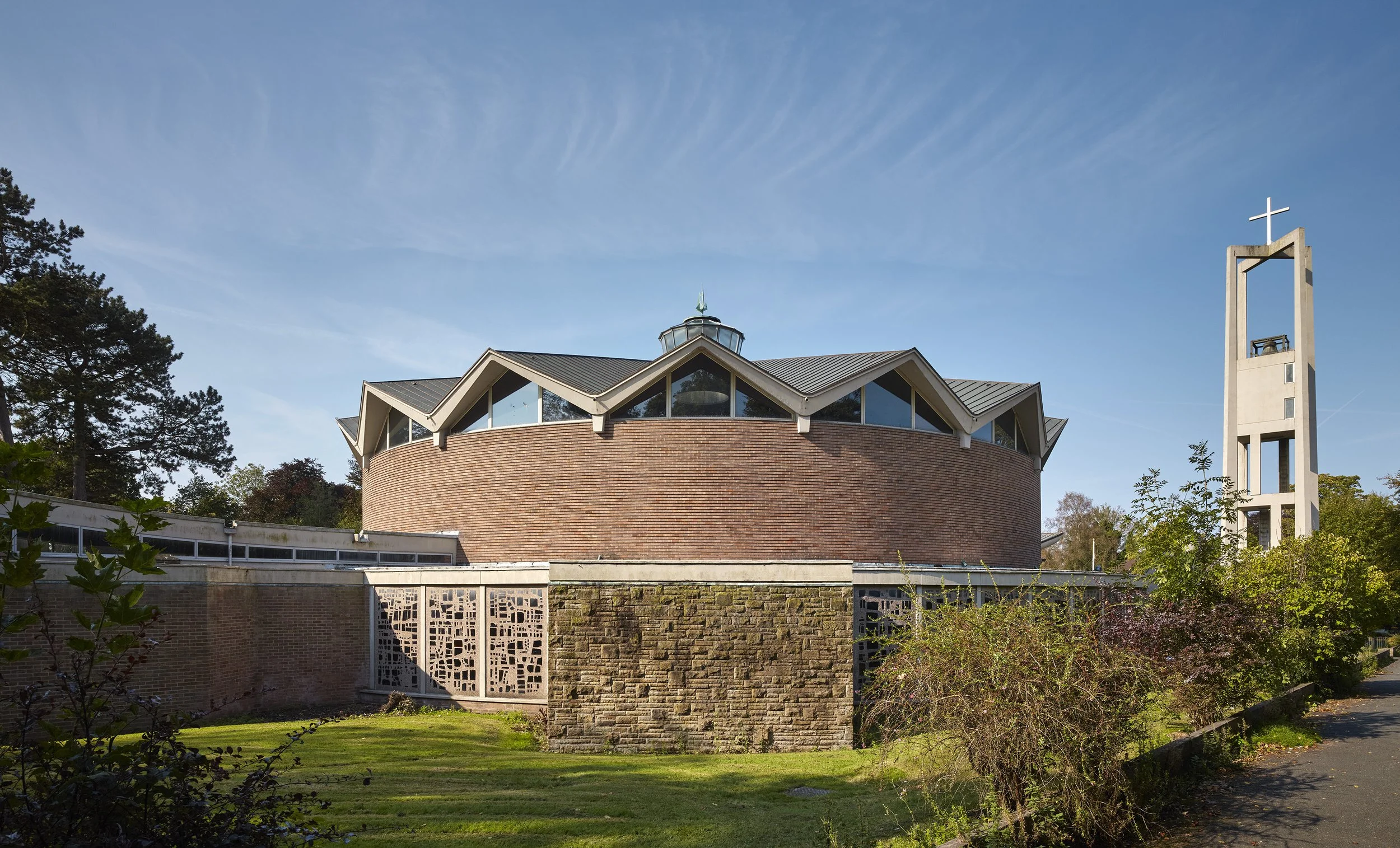 St Mary's, Leyland Rear.jpg