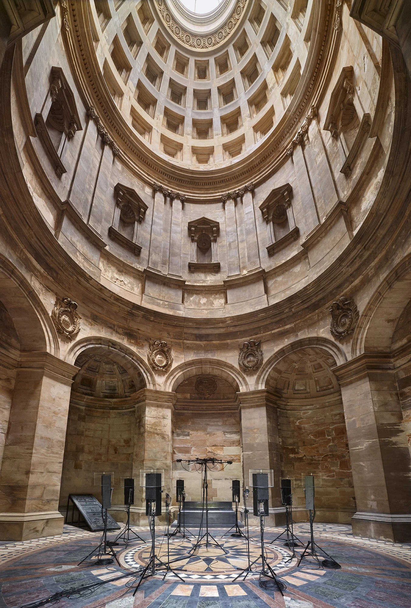 Hamilton Mausoleum 4.jpg