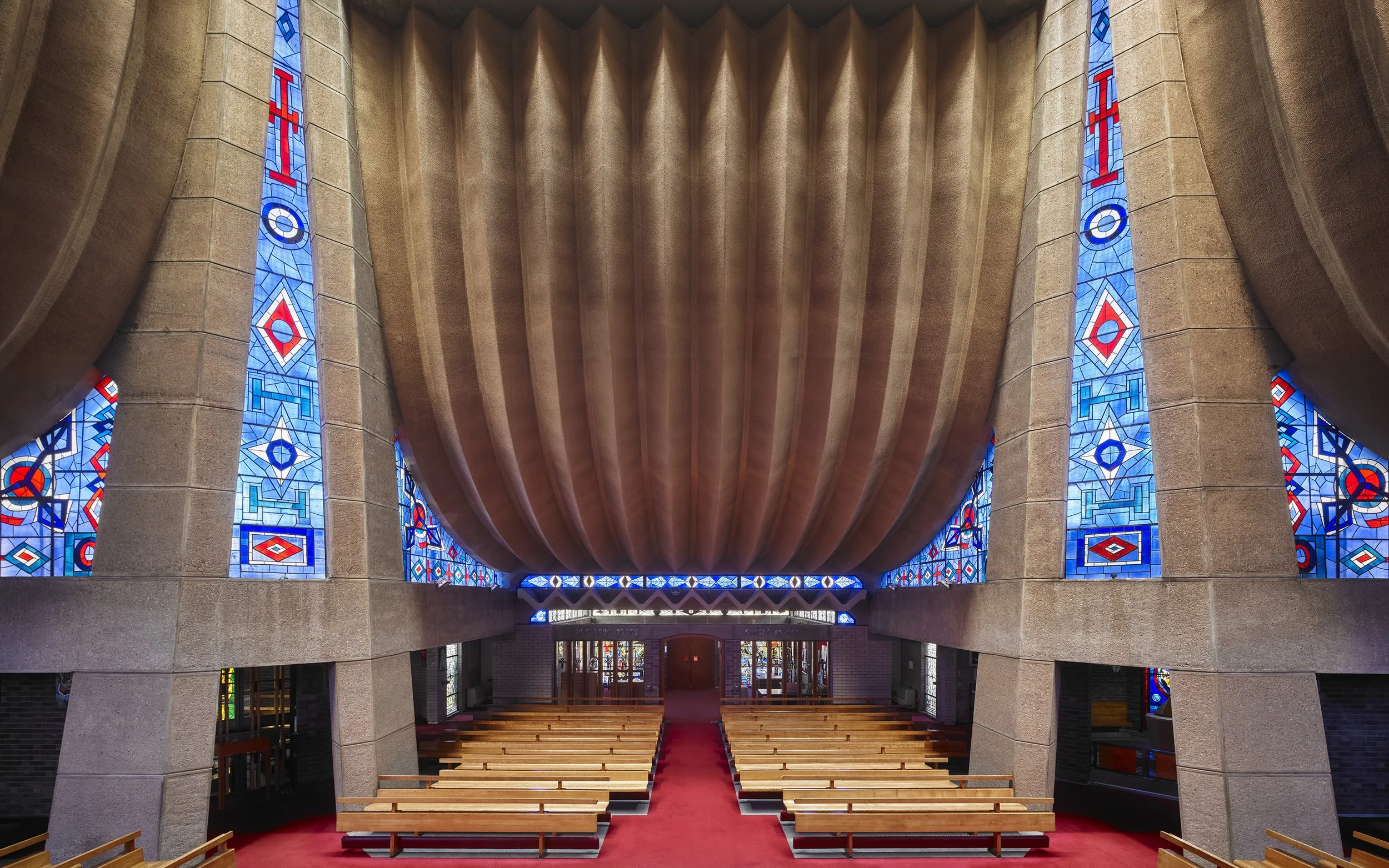 Our Lady Help of Christians, Birmingham Interior A.jpg