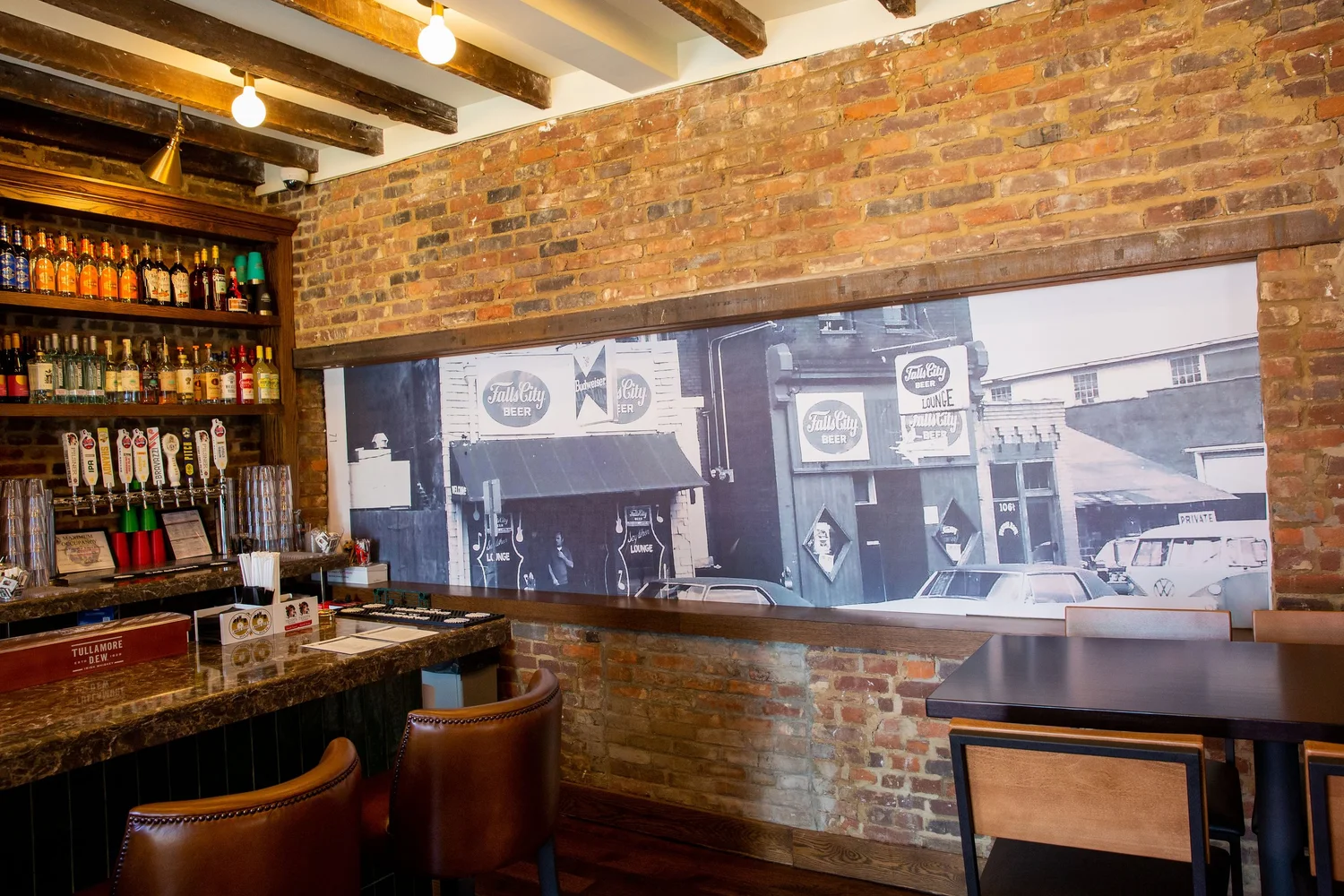 Bar photo 1