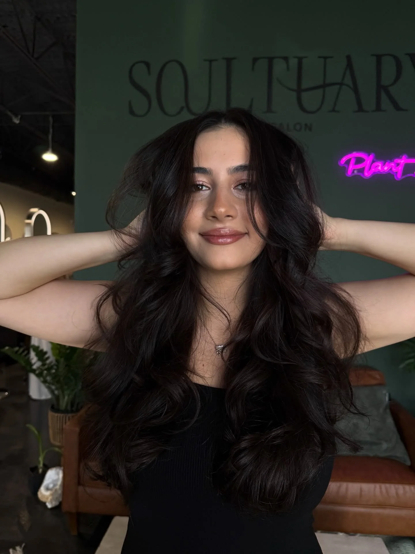 I&rsquo;ve been MIA slaying some hair behind the chair&hellip;. Sooooo here&rsquo;s a post of an oldie. Booked and ready for the holidays! I&rsquo;m booking into the first week of December ATM soooo make sure you text me to rebook for your holiday ha