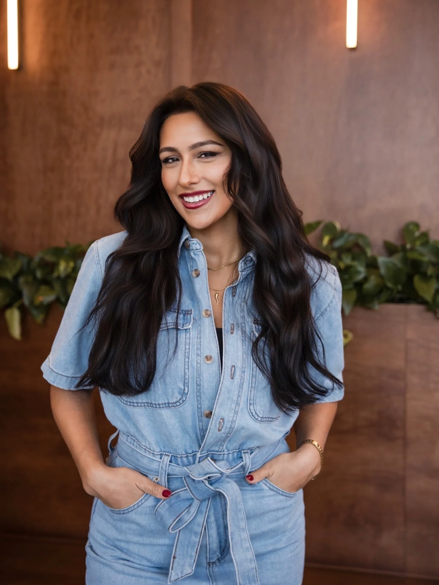 Let me officially introduce my CO-Stylist Amanda. ✨✨ As you may have noticed we work pretty hand and hand these days. You can expect to catch her in the salon taking amazing care of my clients now and through my maternity leave. She is also continuin