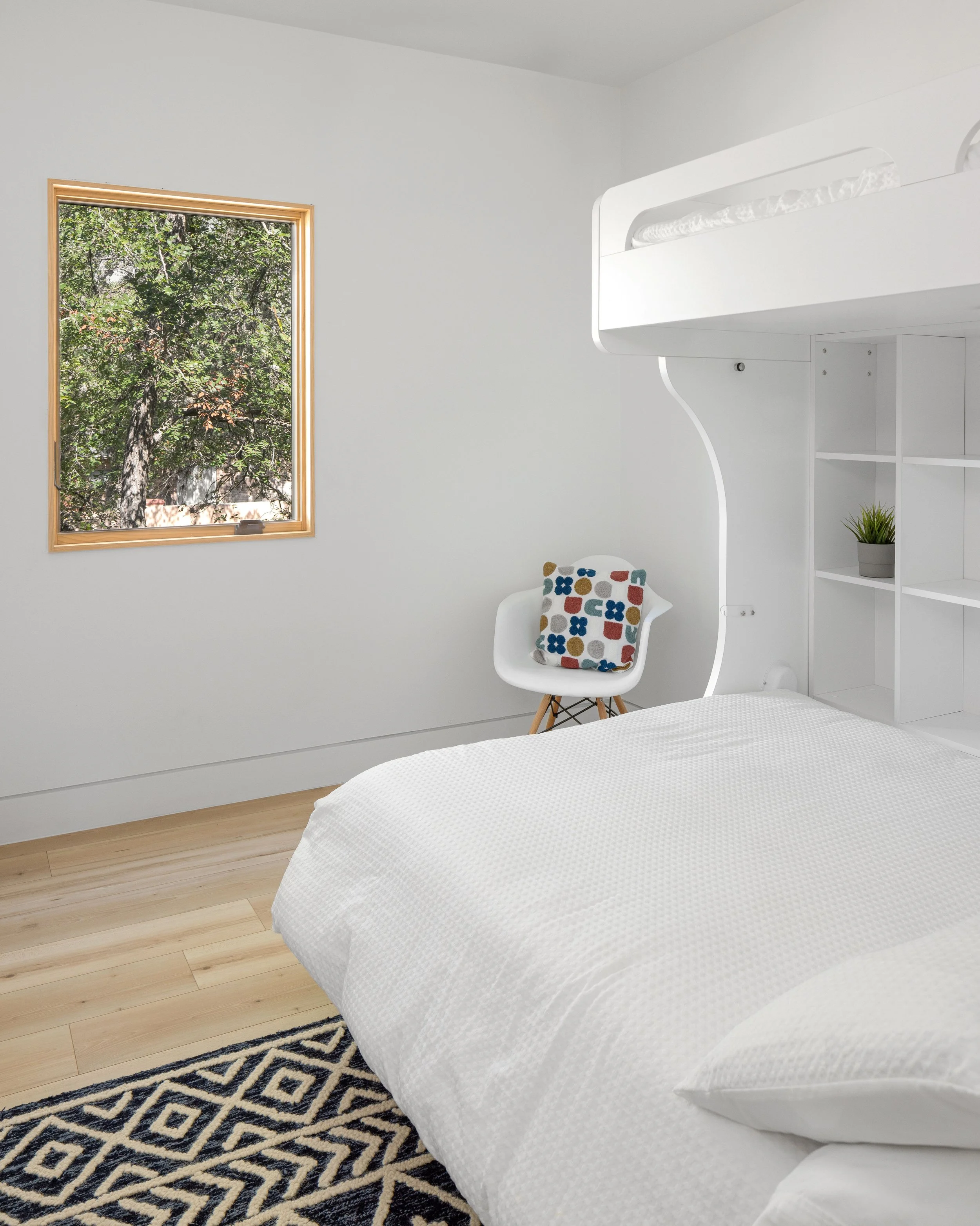 pencil I-murphy bed 4x5.jpg