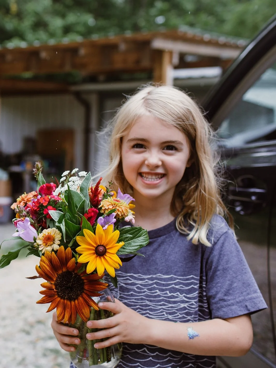 🌸 Mom + Me Arrangement Workshop 🌸

A special floral design experience for mothers and daughters of all ages. Spend meaningful time together while learning guided arrangement techniques in a relaxed, welcoming environment!

Each ticket includes TWO 
