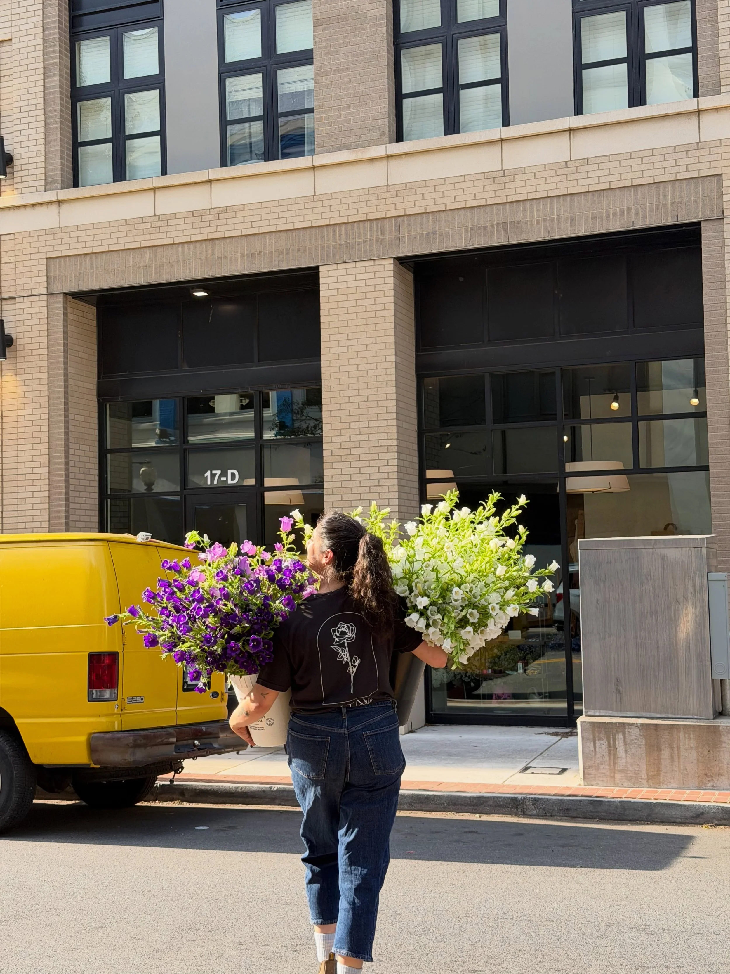 It&rsquo;s officially campanula season and we are HERE for it!!

About 48 bunches went to @floralsbykimberly today - thank you for supporting your local flower farmers since day 1 🫶🫶🫶

Open 12 to 6 pm today 🌸
📍17D Campbell AVE SW

See you soon!
