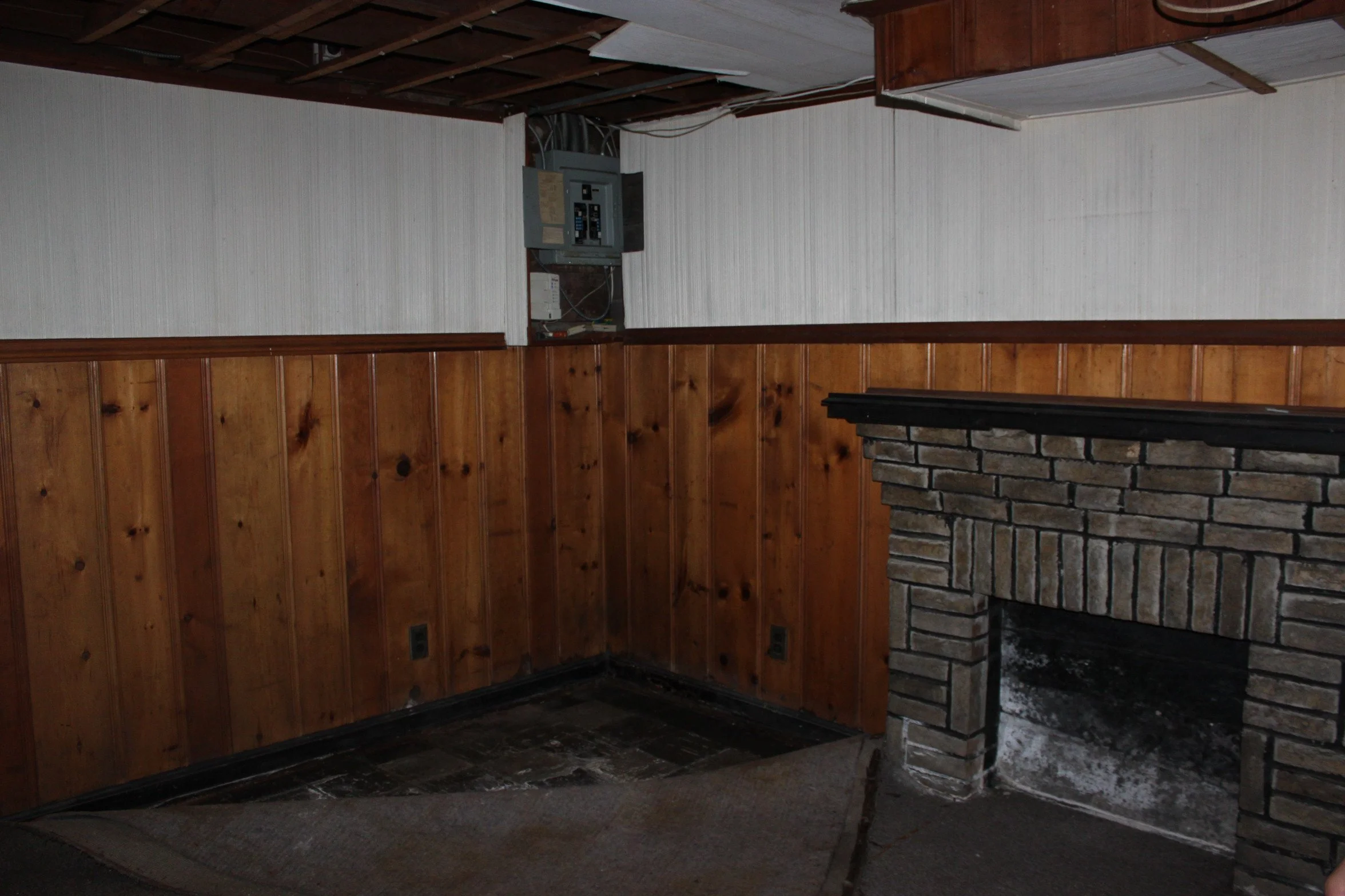 HOUSERENOBEFORE-02.jpg