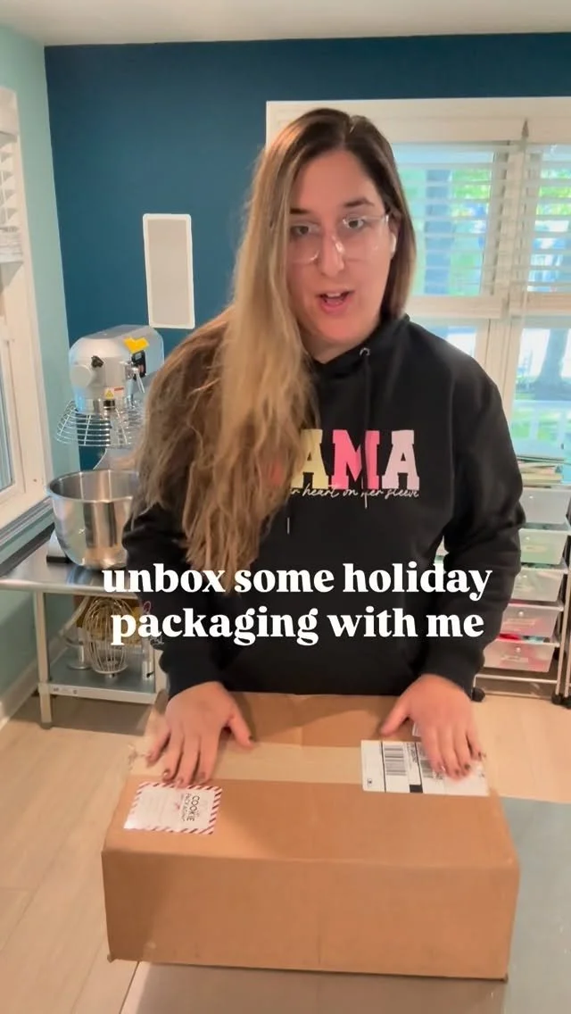 We’re not skipping Halloween — promise! 👻
But holiday prep has officially begun in the bakery 🎄🍪
Just unboxed the cutest packaging from @miss_cookie_packaging and we couldn’t wait to share!
A little sneak peek at what’s co