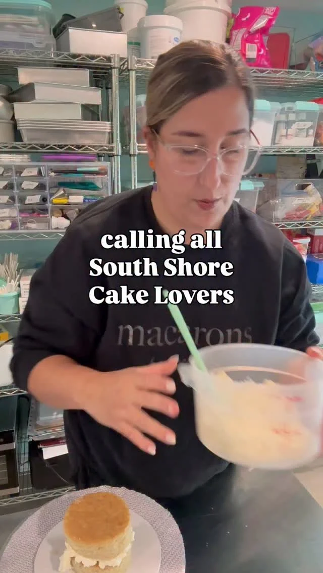 Calling all cake lovers in Plymouth, Ma & beyond! 🎂🖤
Our Bewitched Buttercream class is happening Saturday, Oct. 18th, 6:30–8:30 PM at @allgoodartstudio
Learn vintage piping, gorgeous buttercream details, and make your own spellbinding
