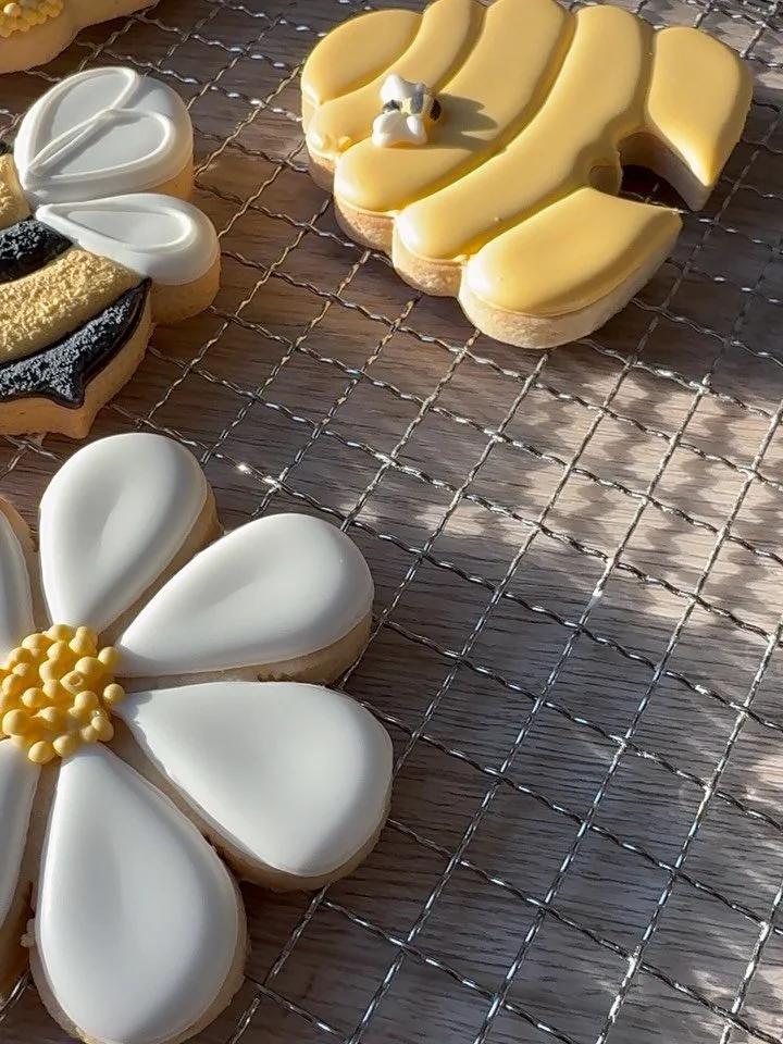 Forgot to grab a Valentine&rsquo;s gift? 👀💘
We&rsquo;ve got you.

While our Valentine&rsquo;s pre-orders are SOLD OUT (thank you!!), you can still give something even sweeter &mdash; an experience.

Our Busy Bee Cookie Decorating Class is the perfe