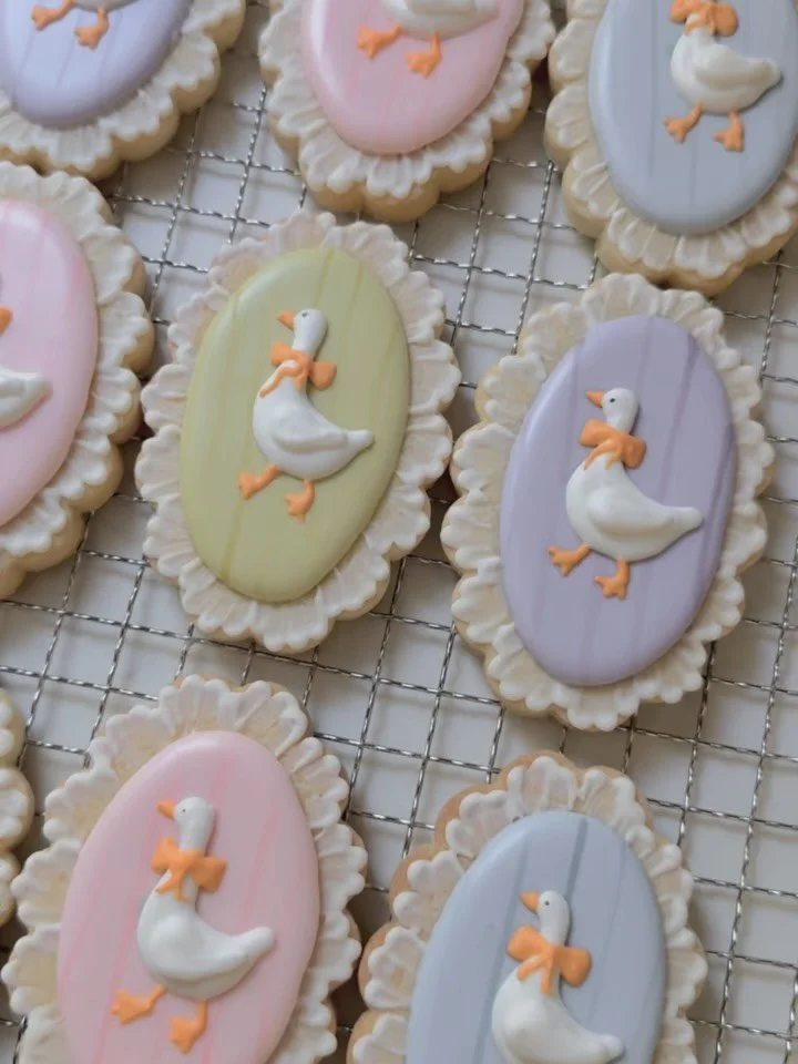 Cookies Lately 🍪

#cookiedecorator #customcookies #royalicingart #homebaker #plymouthma
