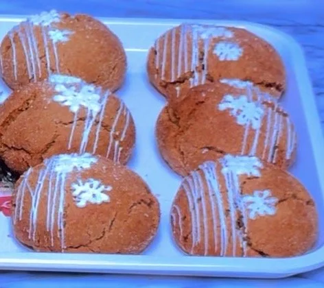 Ginger Cheesecake Stuffed Cookies (Dozen)