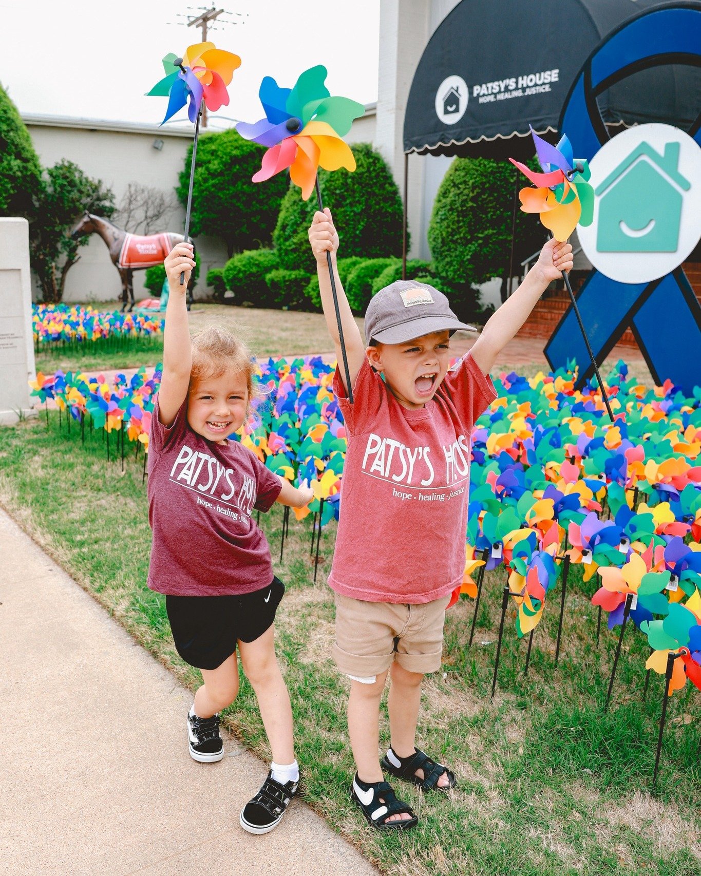 How you'll feel when you pull YOUR pinwheel!

We're coming down to the wire! Less than a week left to come buy pull your pinwheel and help us symbolically wipe out child abuse! 

$20 pulls a pinwheel and you can come to our office, give us a call OR 