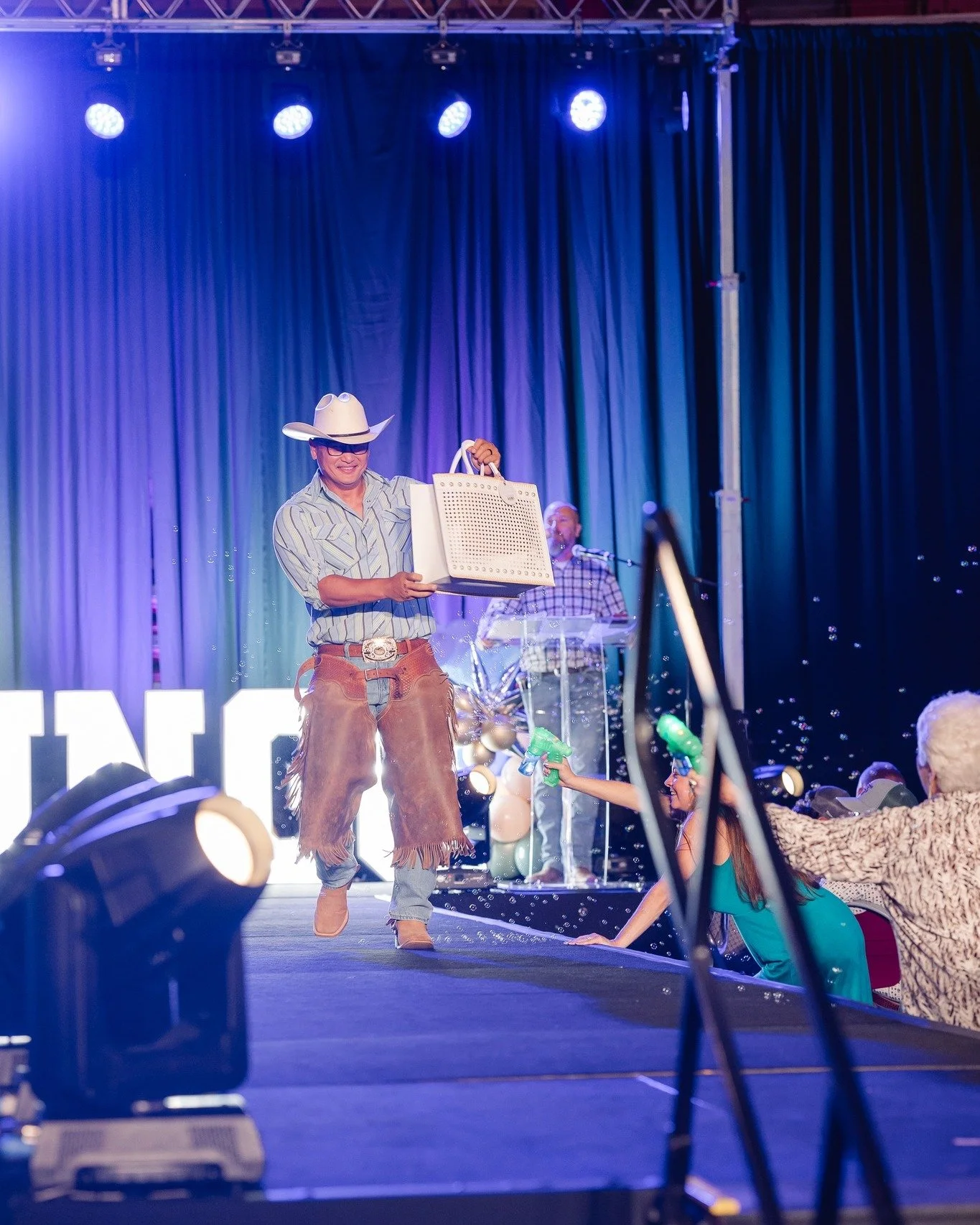 Wanted to say an ENORMOUS thank you to @regenstyle  and @mikschicks for donating bags and helping make this year's Bingo, Bags & Badges such a huge success!