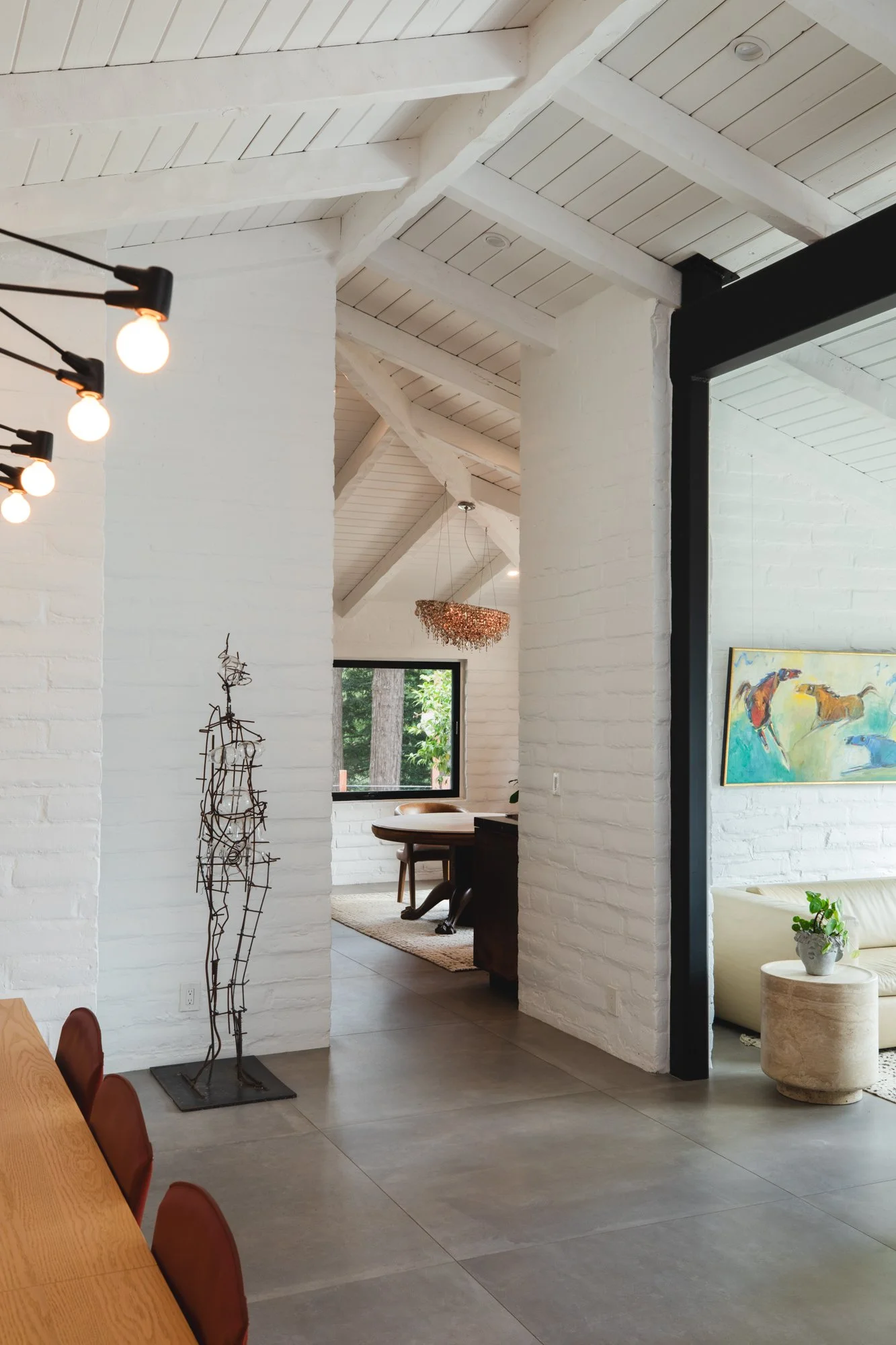 TowardsDiningRoom.jpg