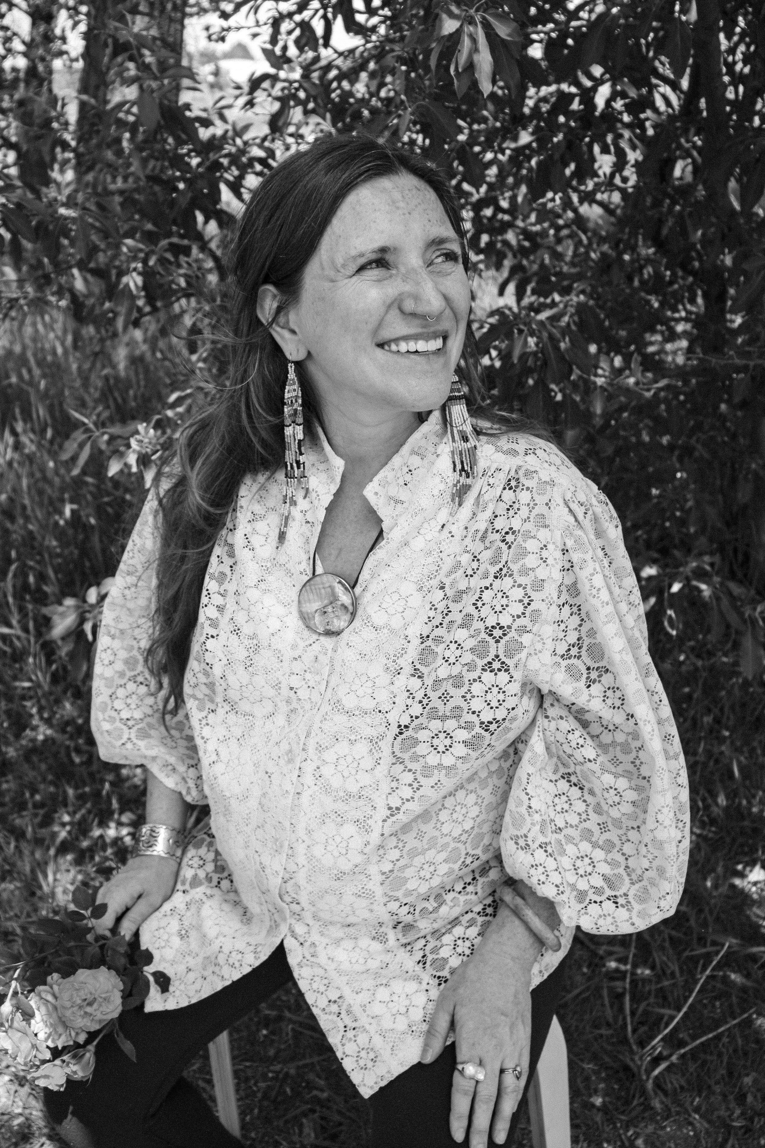 Jen.maternity.2025.bw.80-28.jpg