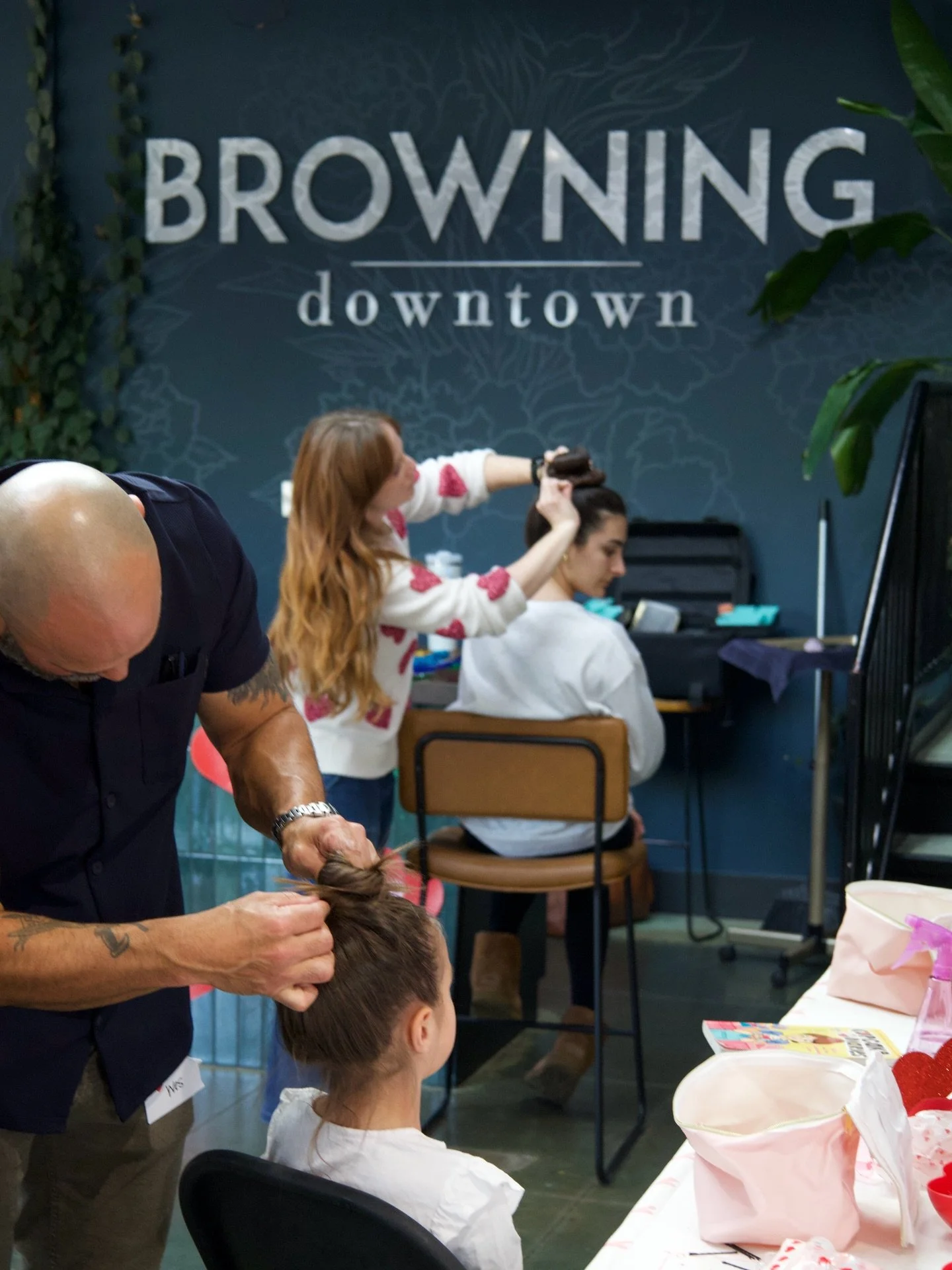 What an AMAZING Daddy + Me event! &hearts;️✨
We laughed, learned new styling skills, made memories, + watched the sweetest bonds grow right in our chairs. Seeing dads show up, try something new, + have fun with their girls was truly special, and we&r