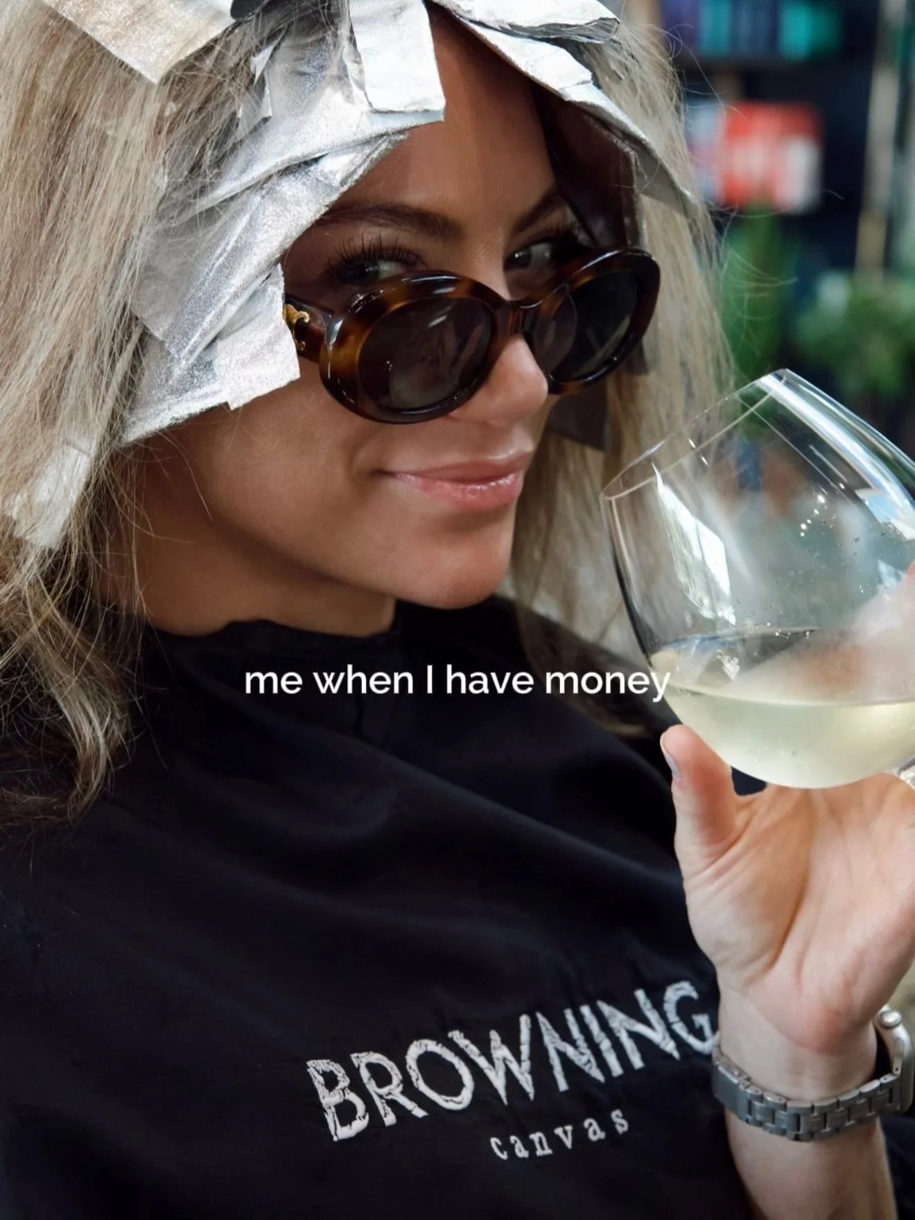 Does tax season have you acting more financially responsible, or are you finally getting your hair done? 💸😌 Partial + style by Ashley at our downtown location.