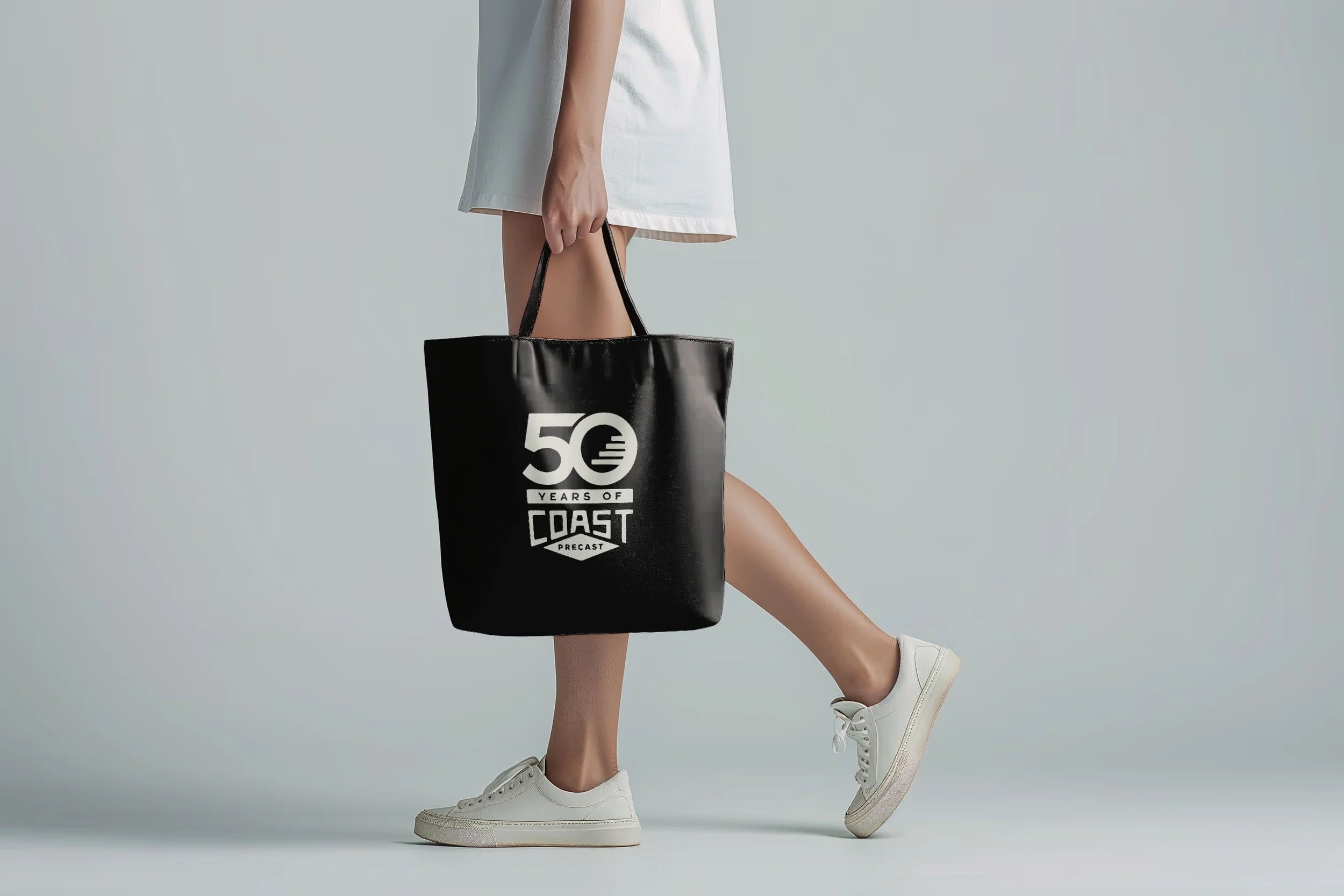 COAST-50-TOTE-BLACK2.jpg
