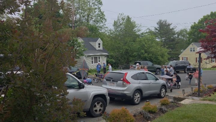 My neighborhood @beverlyporchfest was aaaaammmaaazziiinnnggg!!! There were so many great bands and I loved meeting new neighbors. I'm bummed that I have to miss @maryloulord and hope the weather cooperates for the shows downtown tonight. @beverlyma40