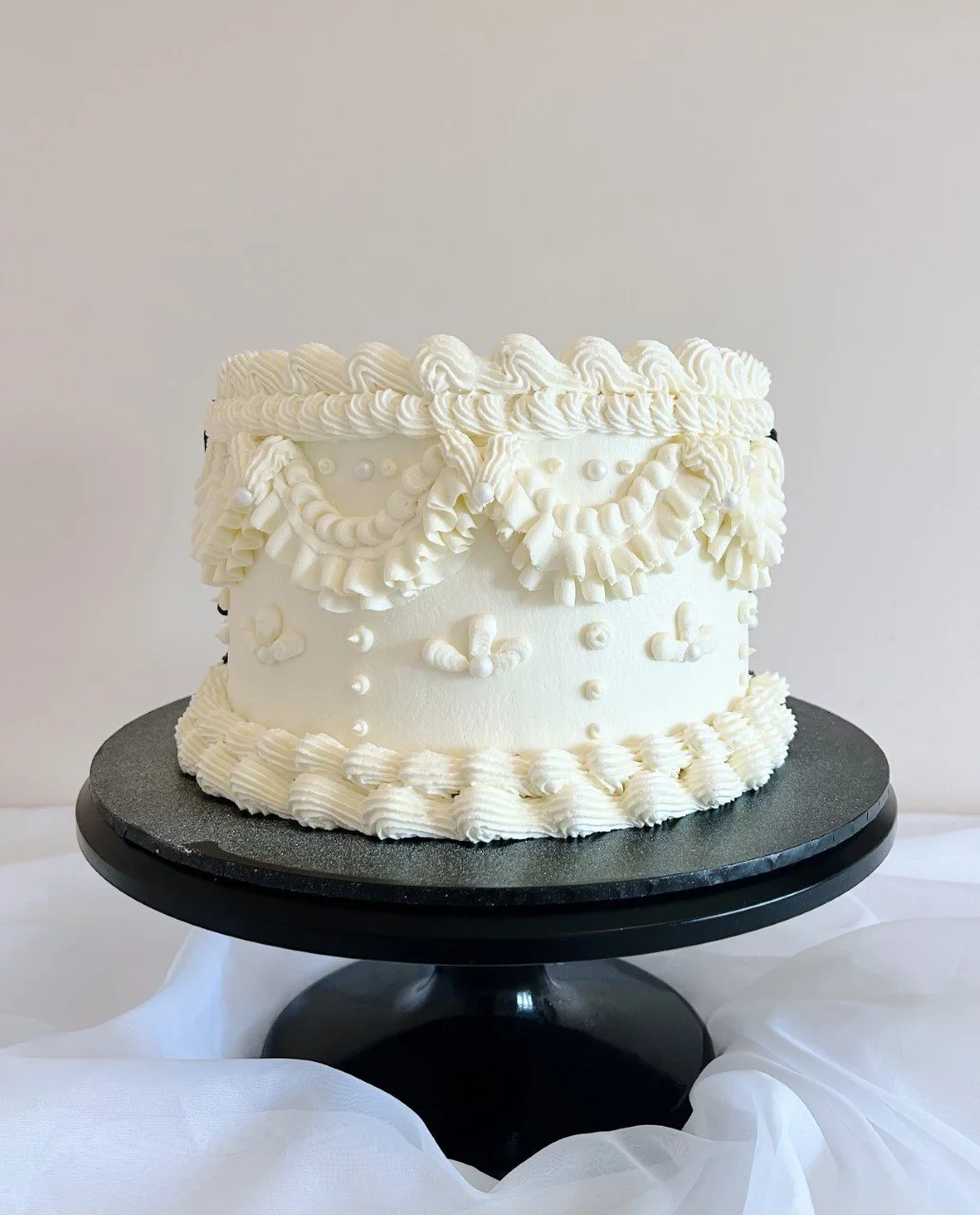 White lambeth cake
