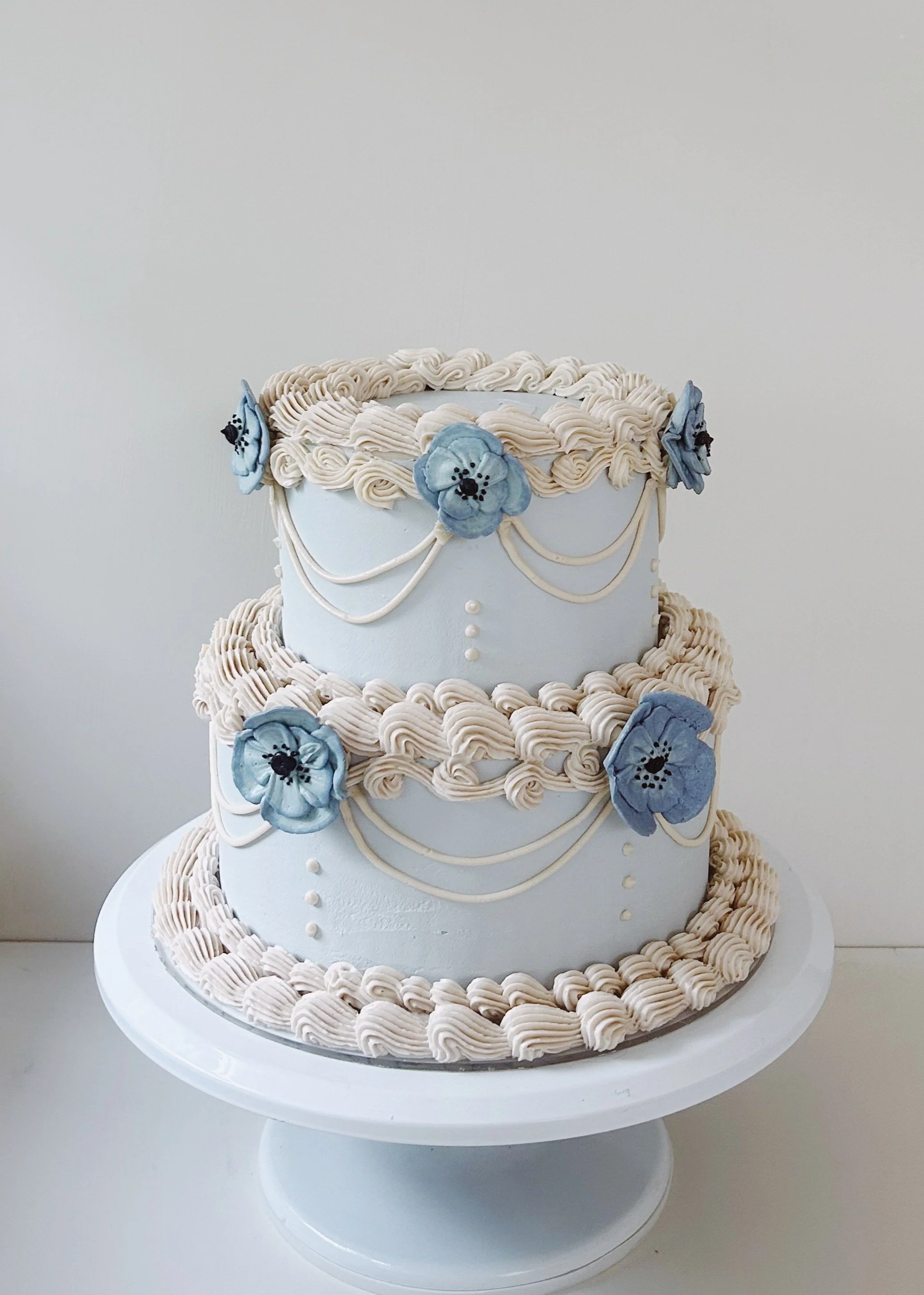 Lambeth wedding cake Bristol
Vintage wedding cake Bristol
Tara Katie Cakes
Wedding Cakes Bristol